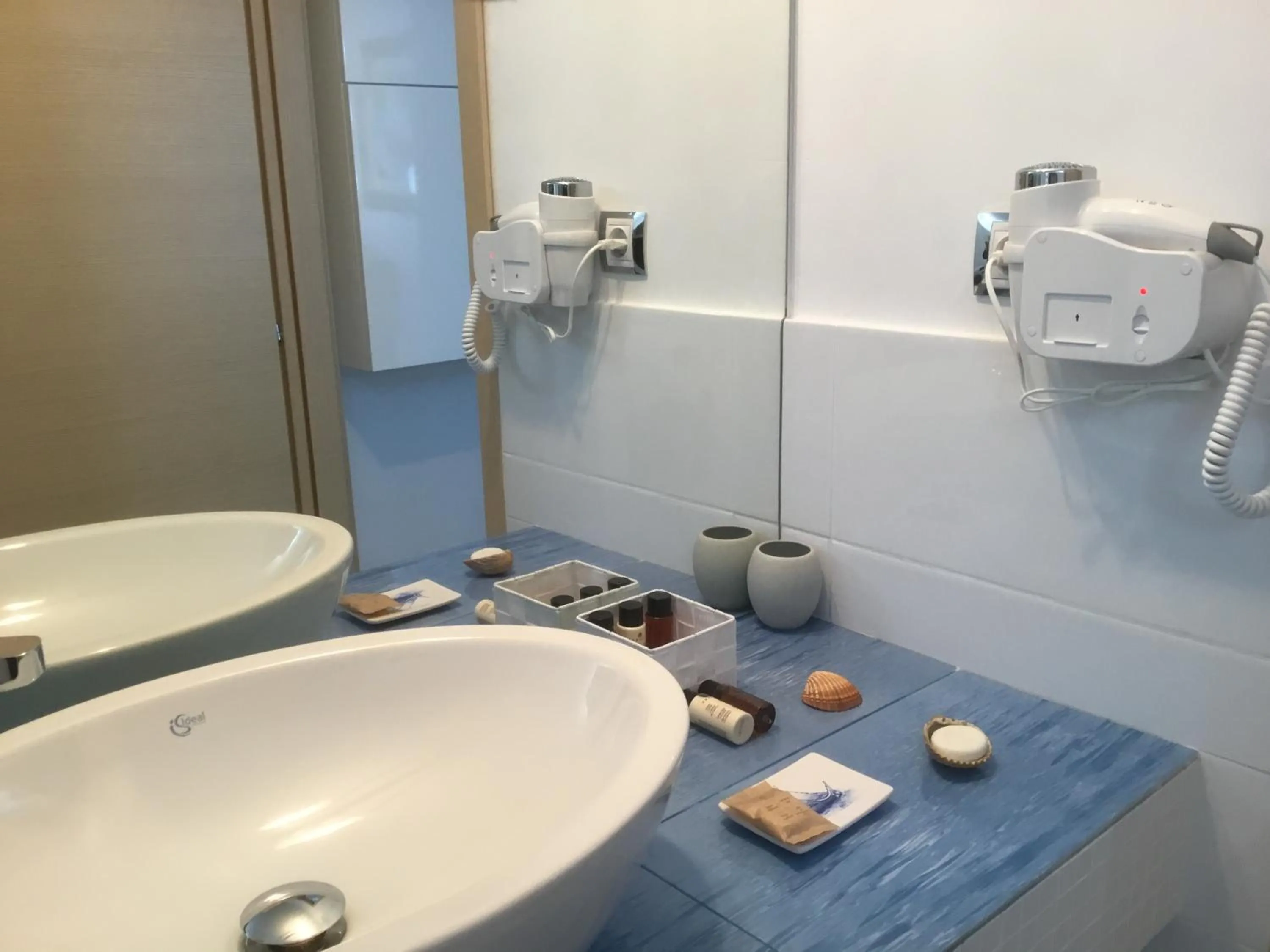 Bathroom in White Dream Suites