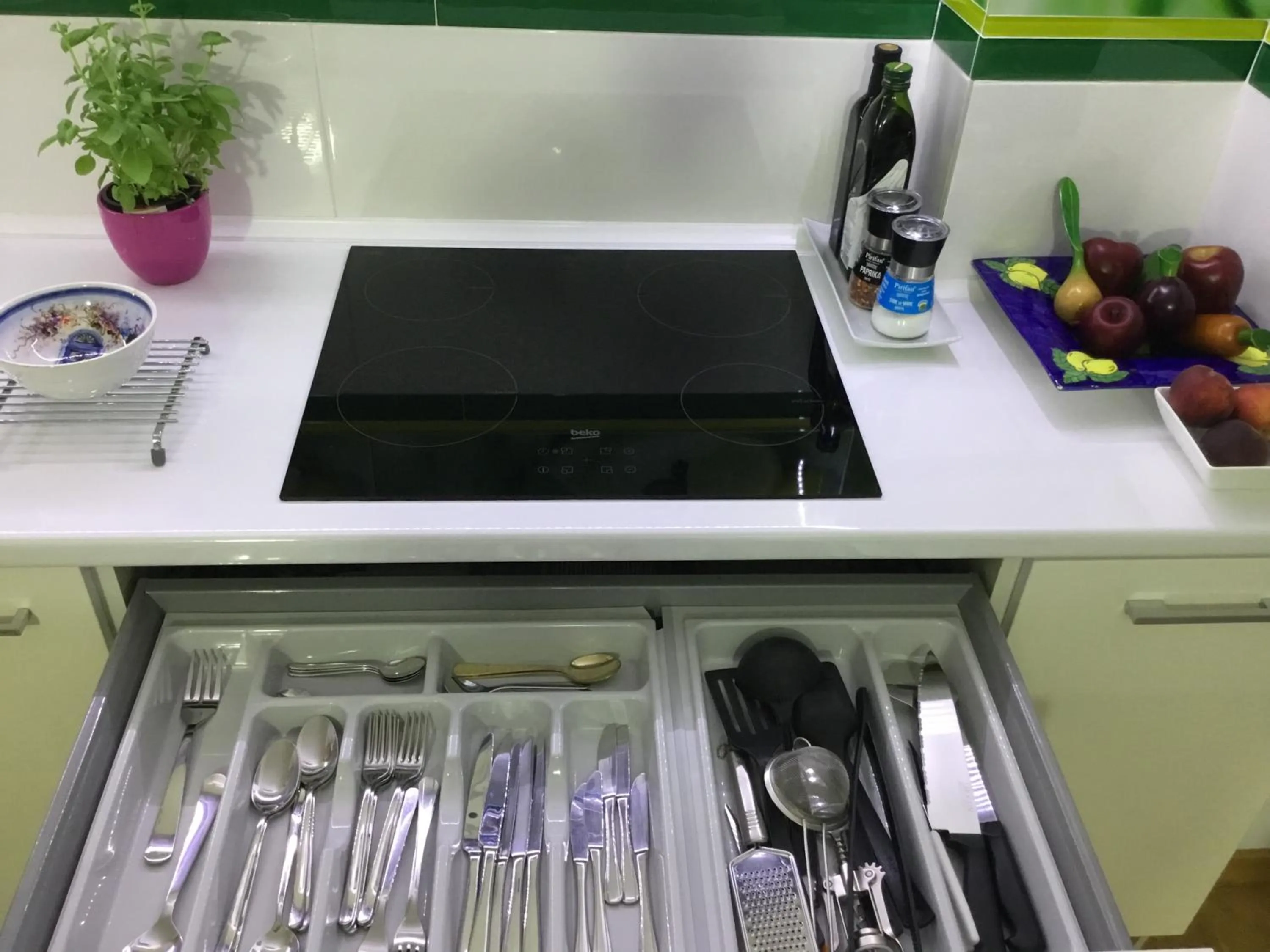 Kitchen or kitchenette in White Dream Suites