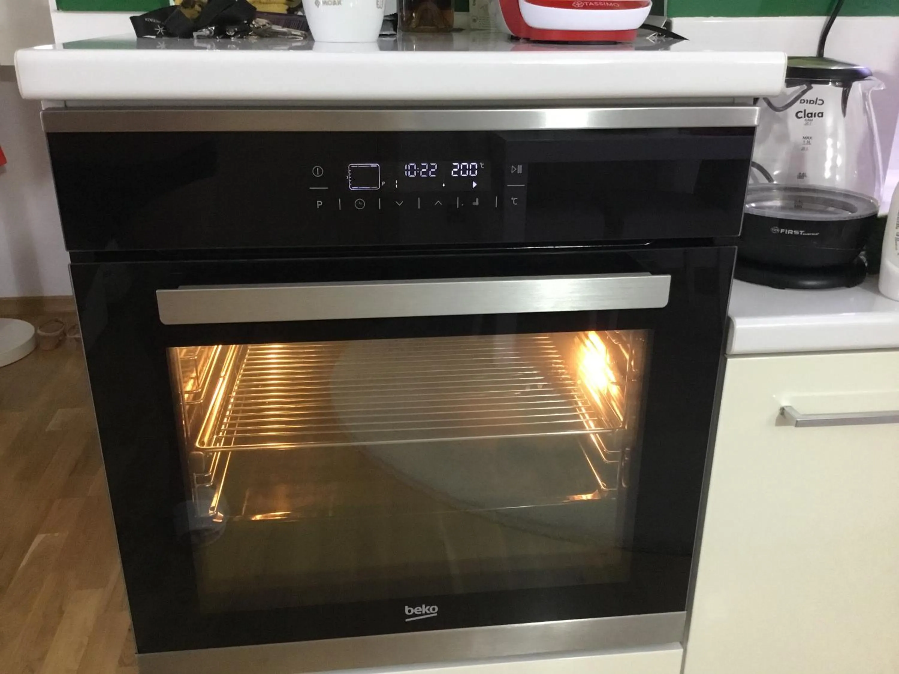 Kitchen or kitchenette in White Dream Suites