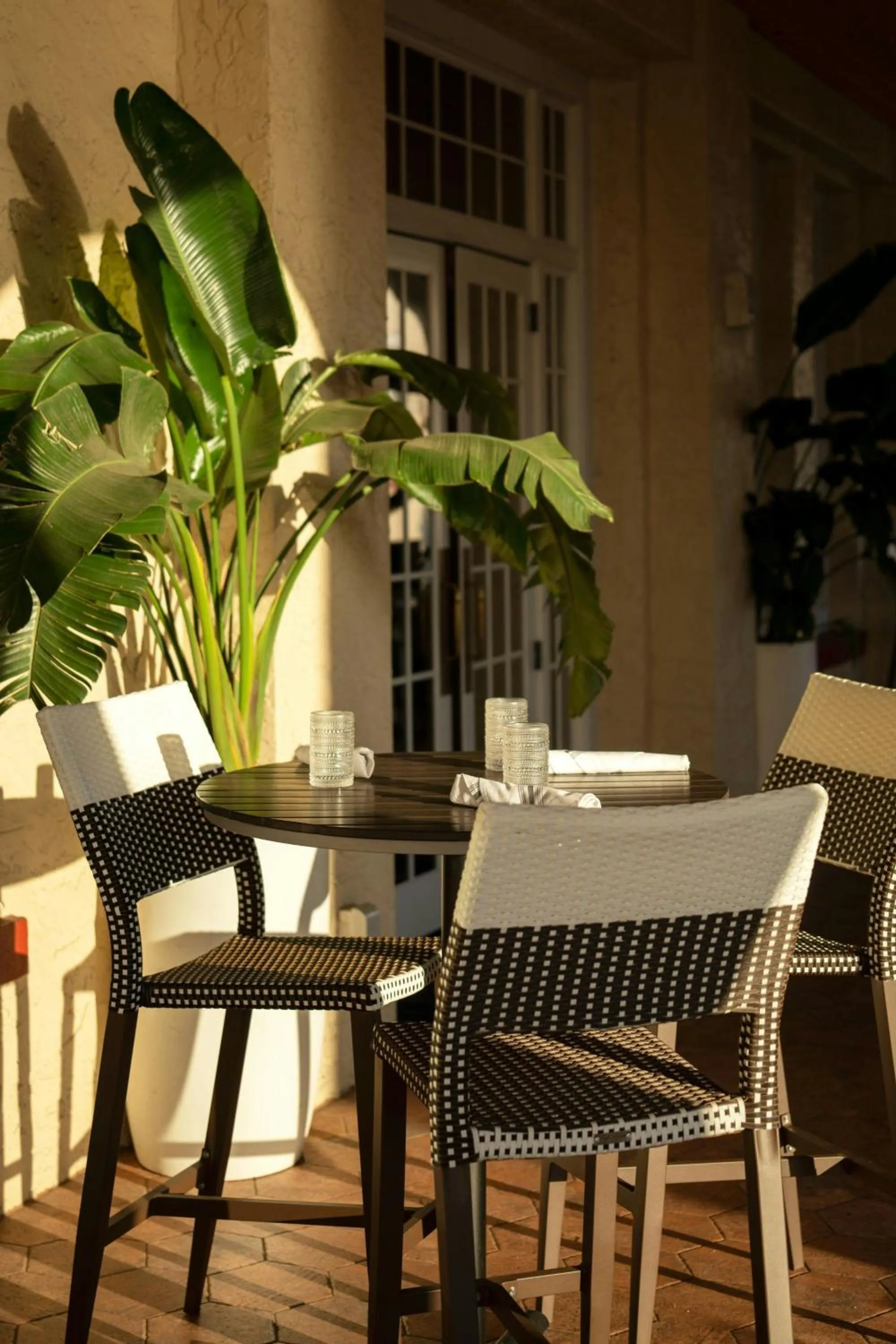 Restaurant/places to eat in Fenway Hotel, Autograph Collection