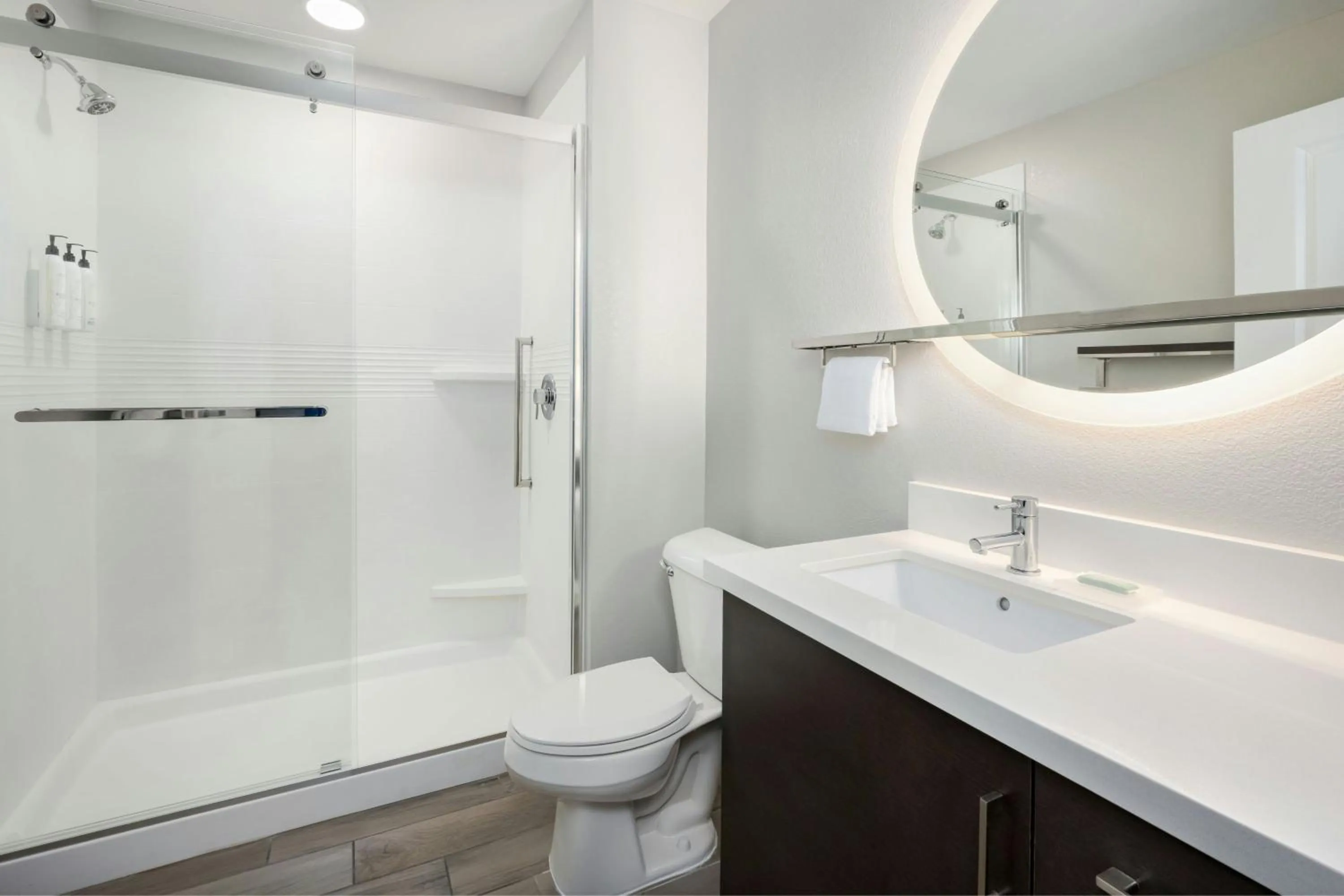 Bathroom in TownePlace Suites Dothan