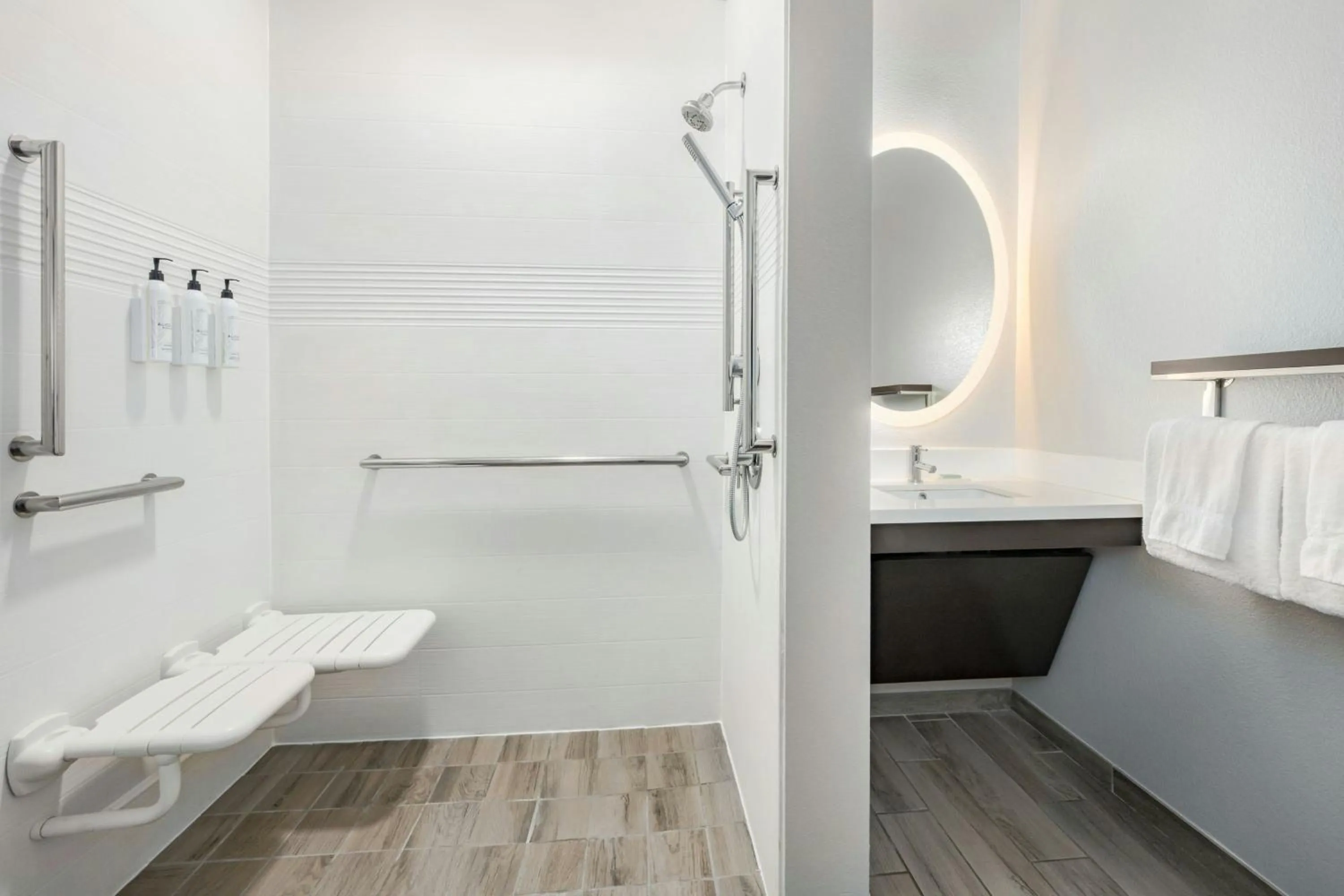 Bathroom in TownePlace Suites Dothan