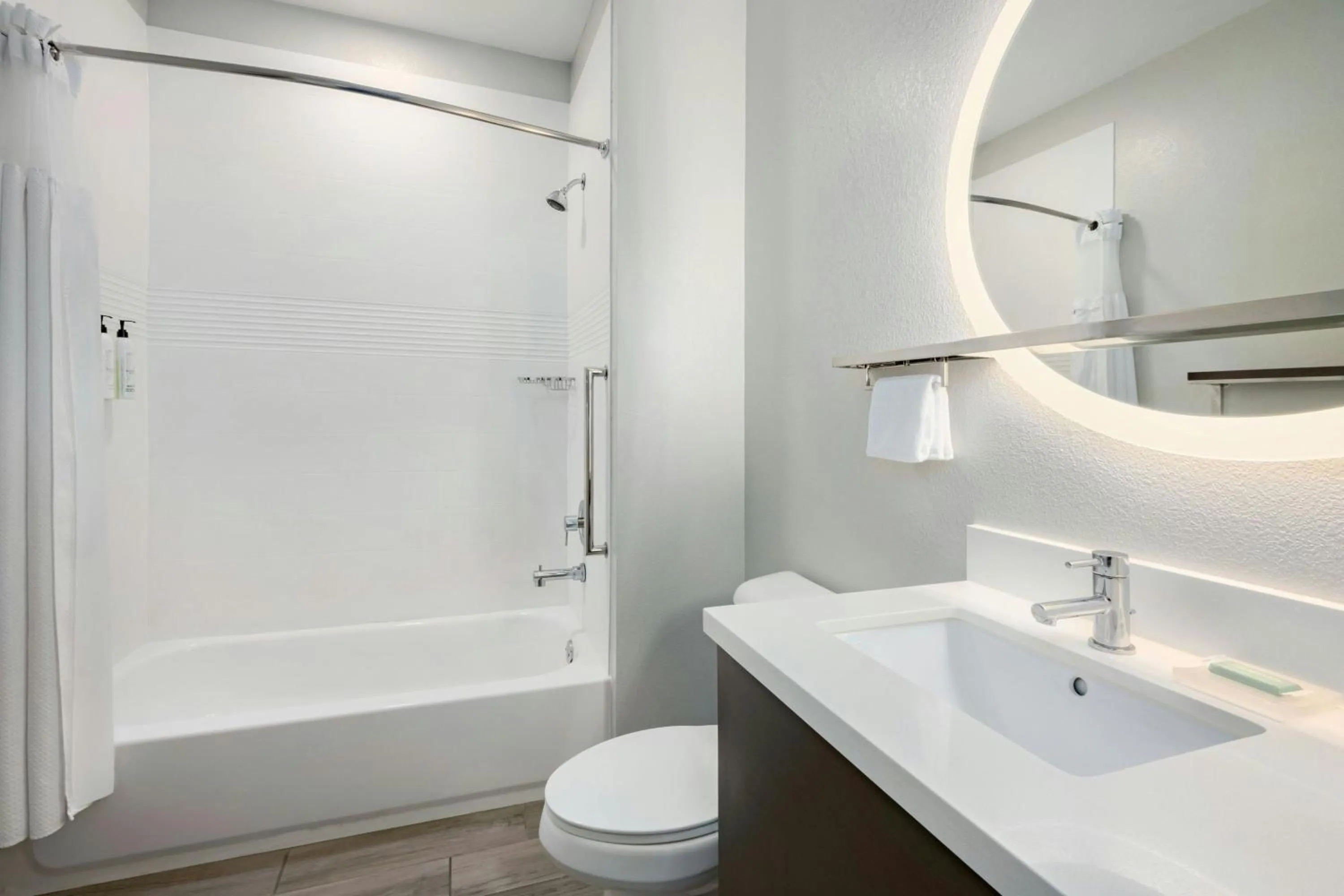 Bathroom in TownePlace Suites Dothan