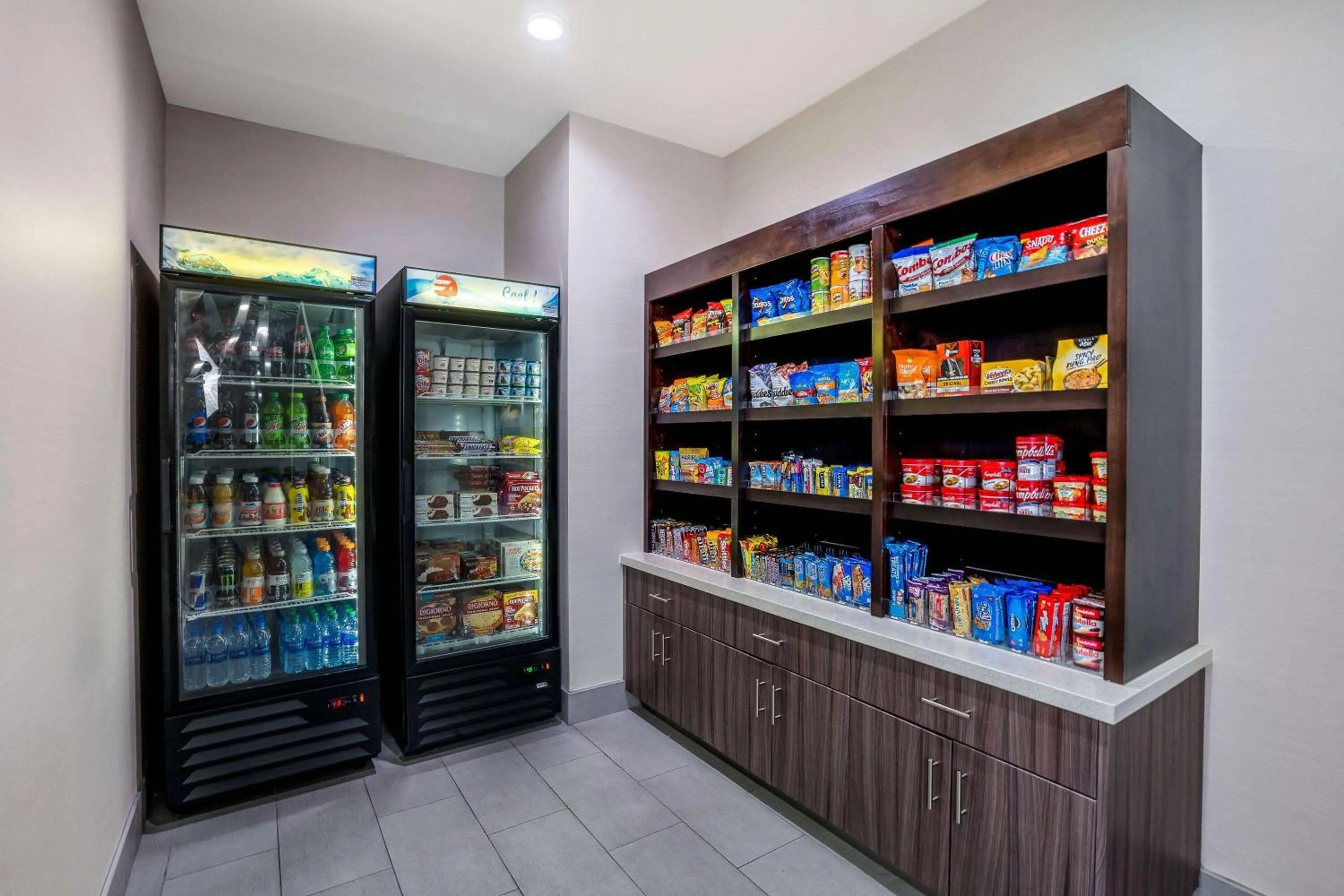 Food and drinks in La Quinta by Wyndham Houston Cypress