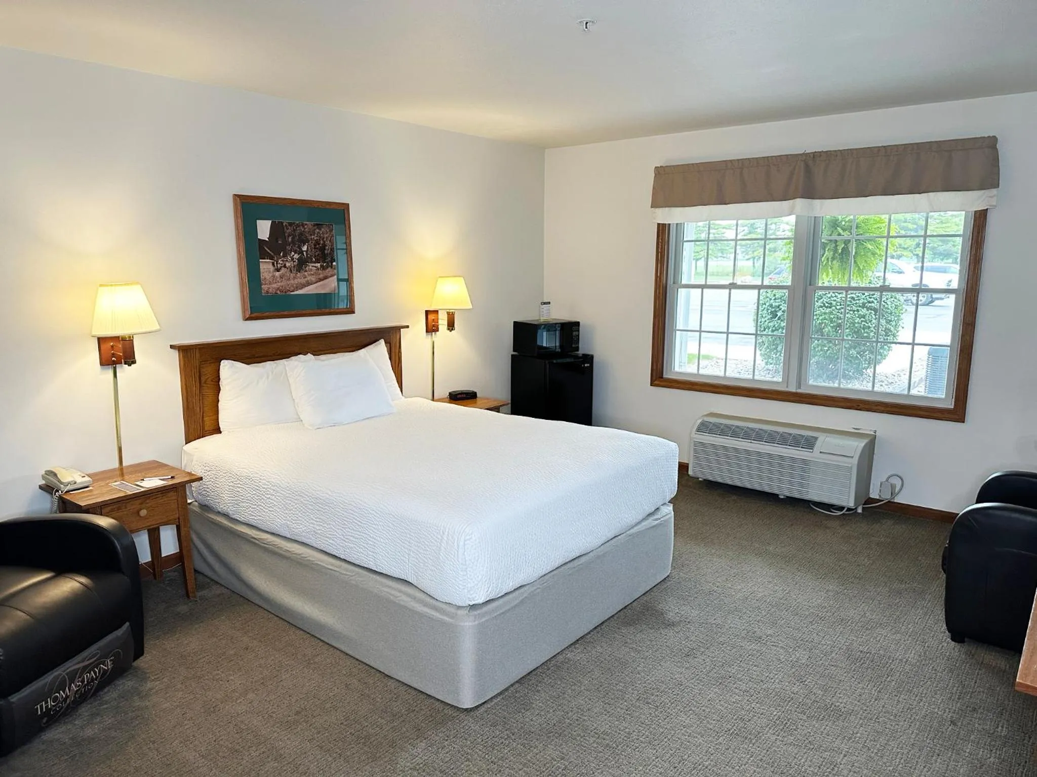 Bed in Farmstead Inn and Conference Center