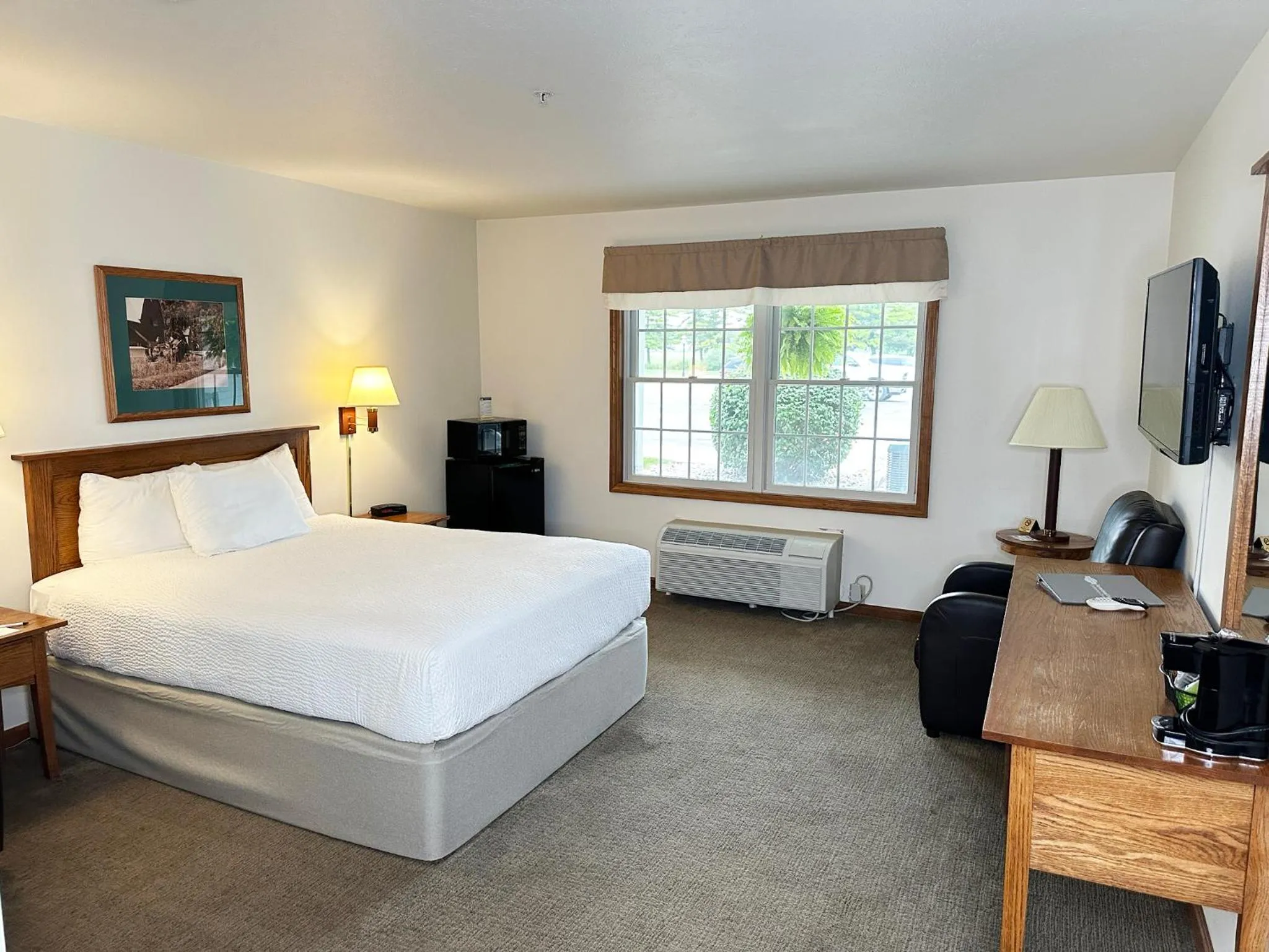 Bed in Farmstead Inn and Conference Center