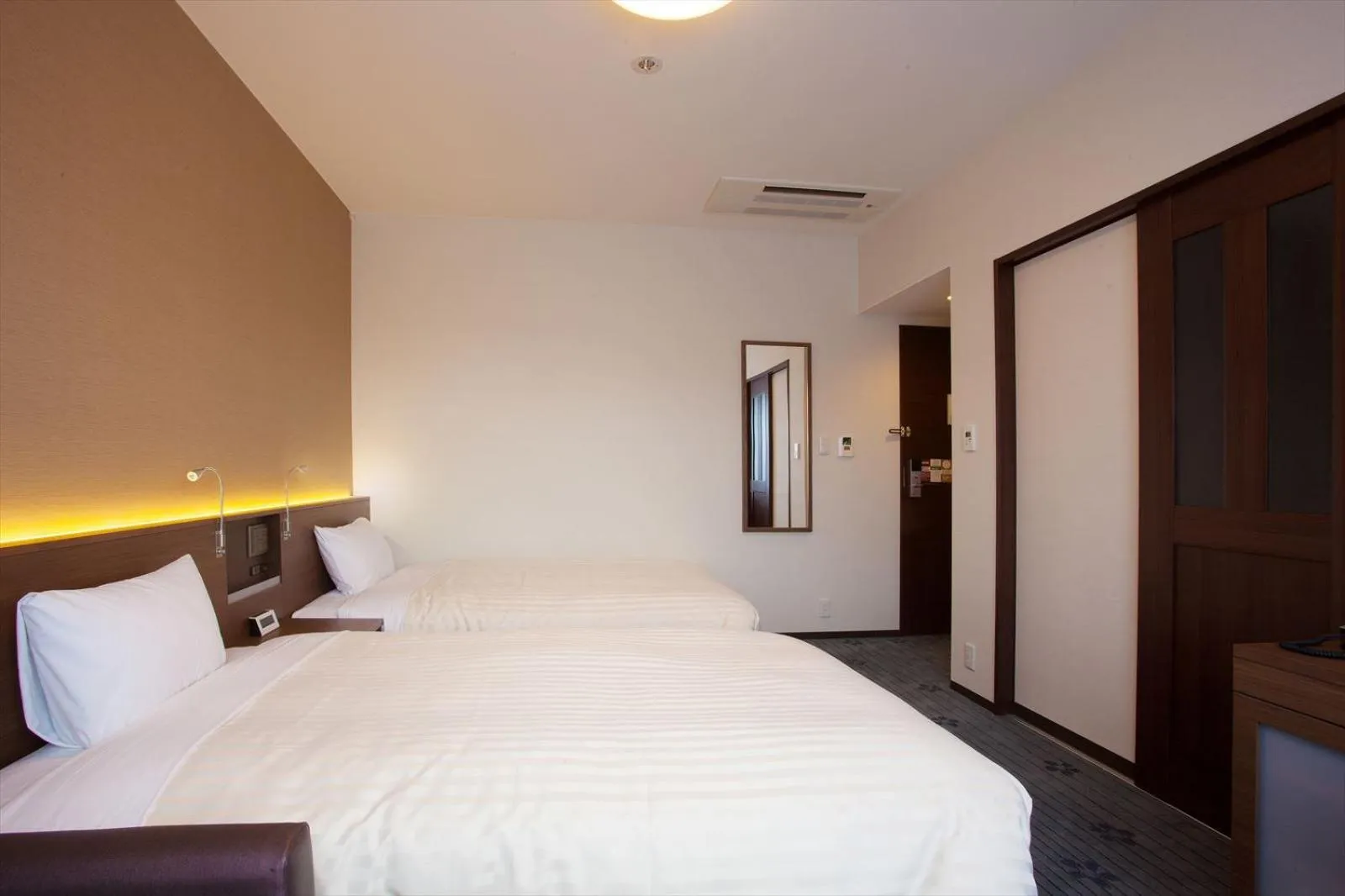 Bedroom, Bed in Hotel Bliss Villa Hasami