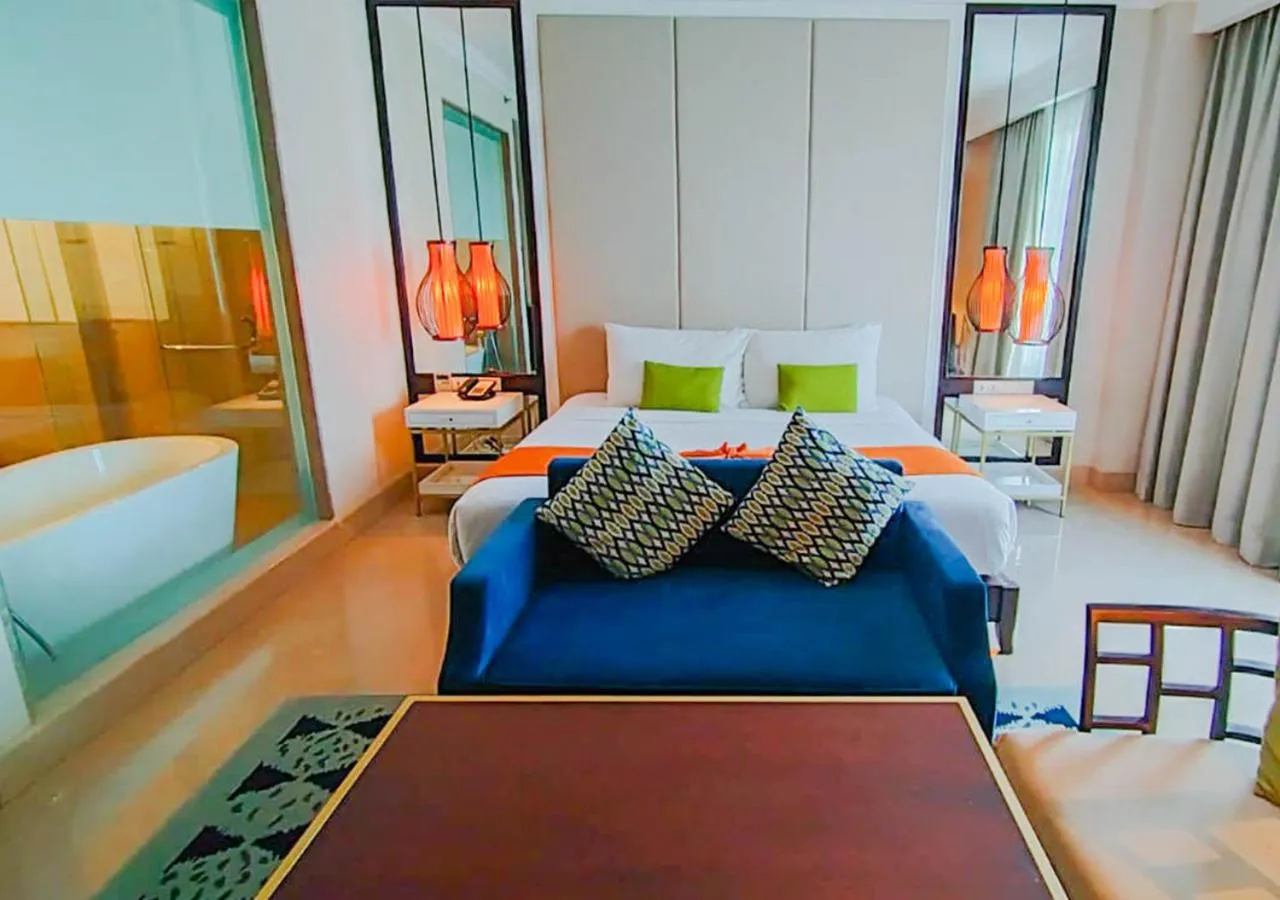 Bedroom, Bed in Jambuluwuk Oceano Seminyak Hotel