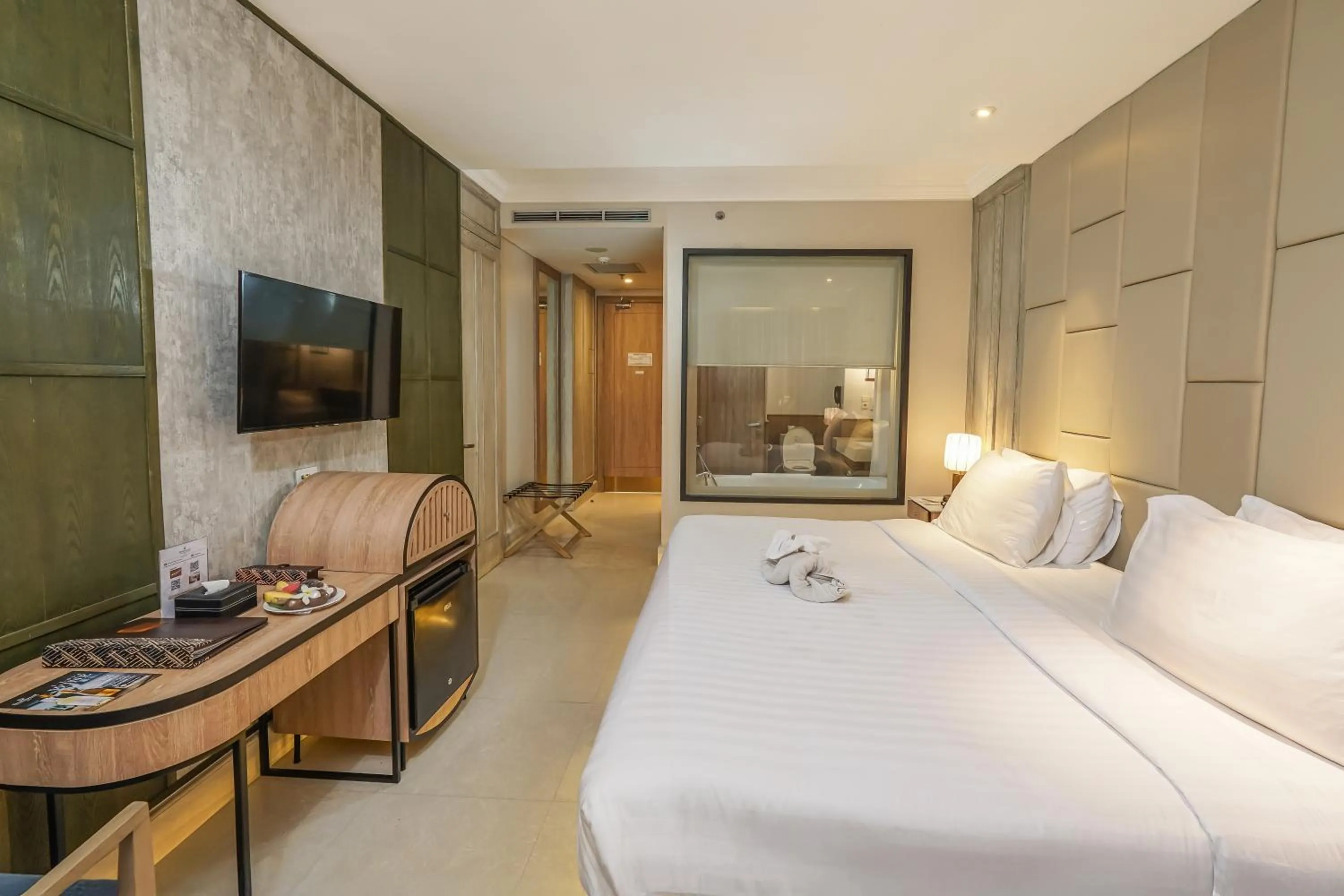 Bed in Jambuluwuk Oceano Seminyak Hotel