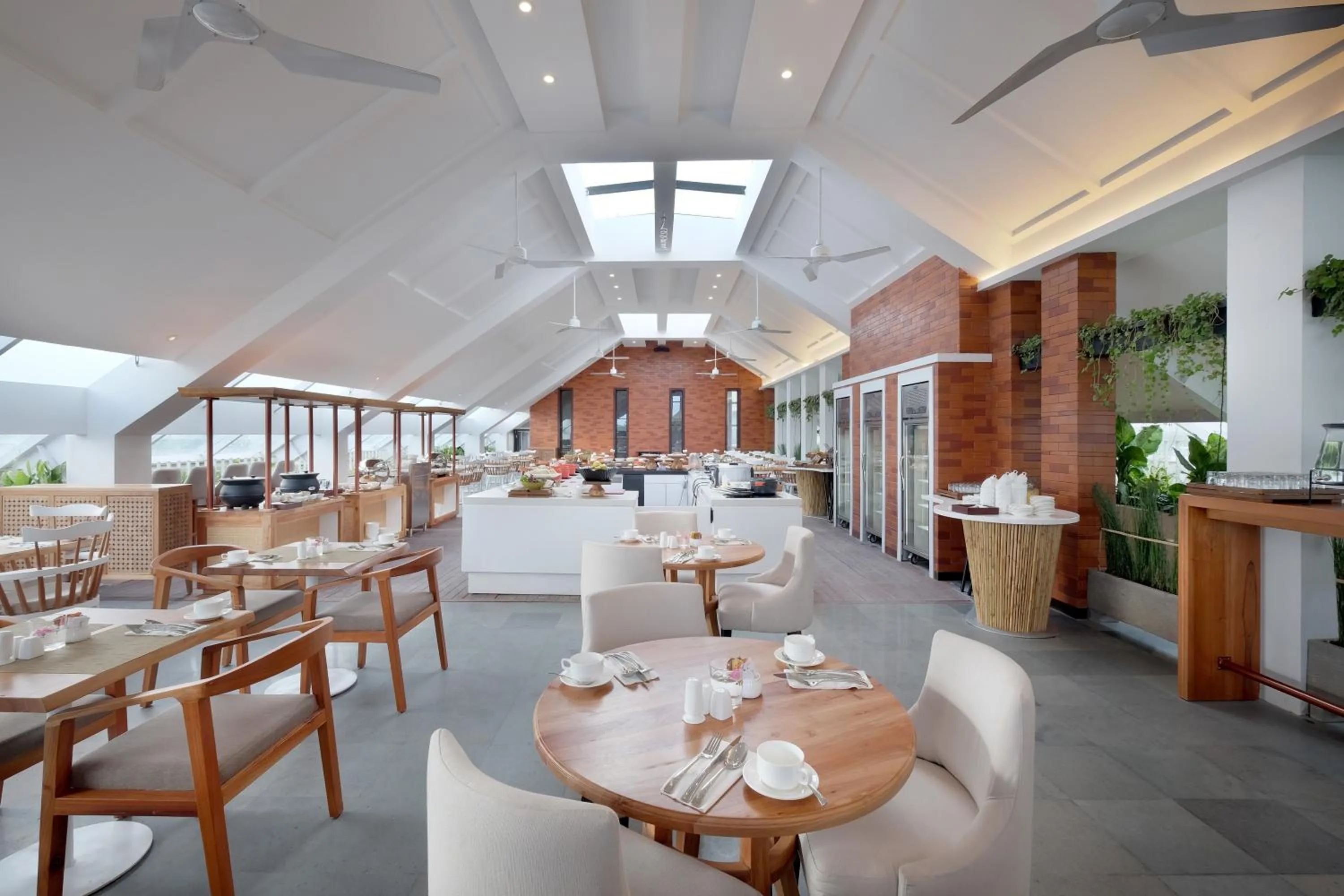 Restaurant/places to eat in Jambuluwuk Oceano Seminyak Hotel