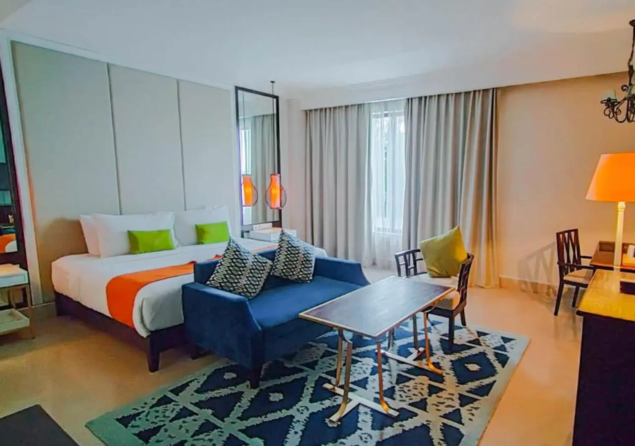 Bedroom, Bed in Jambuluwuk Oceano Seminyak Hotel