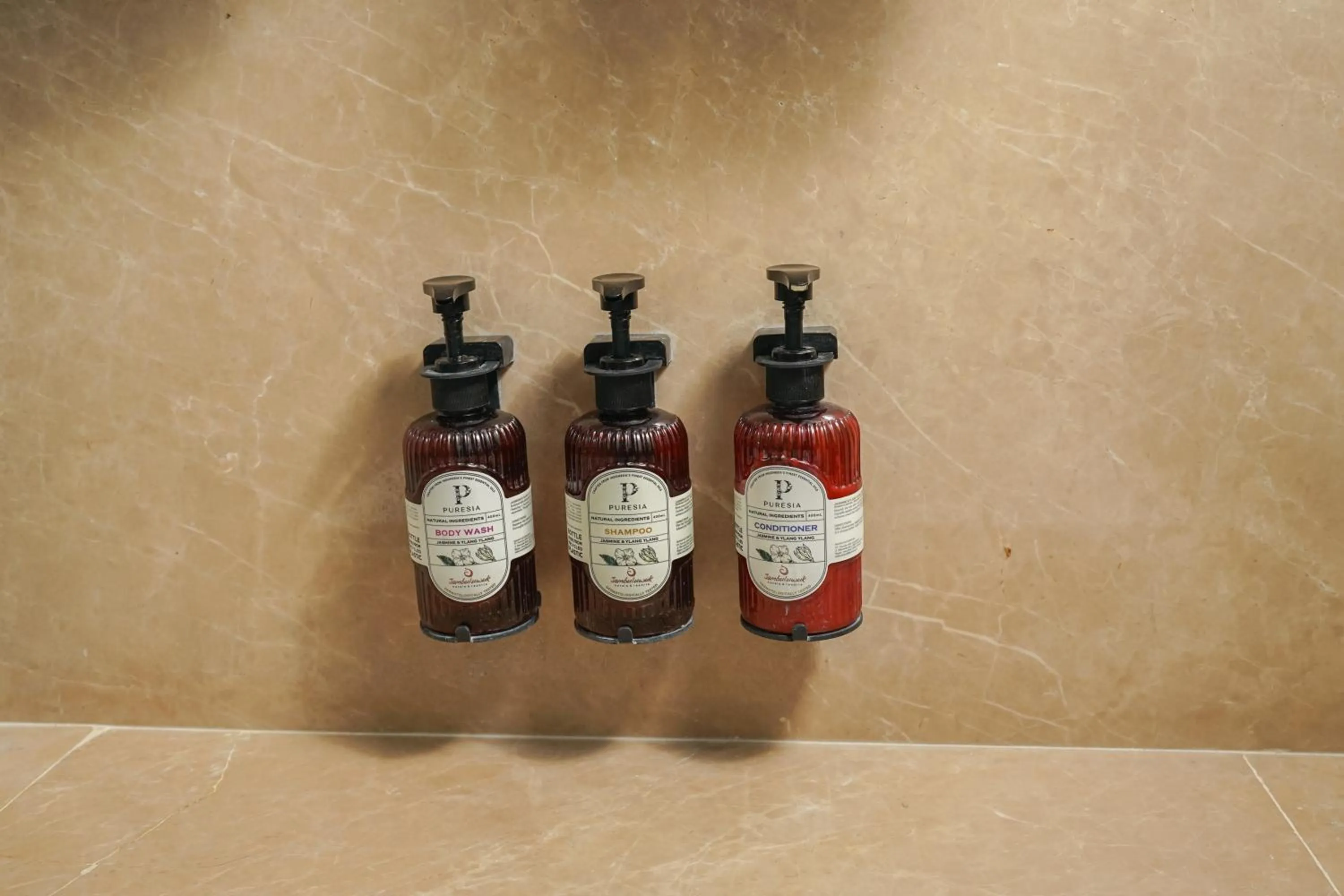 Bathroom in Jambuluwuk Oceano Seminyak Hotel