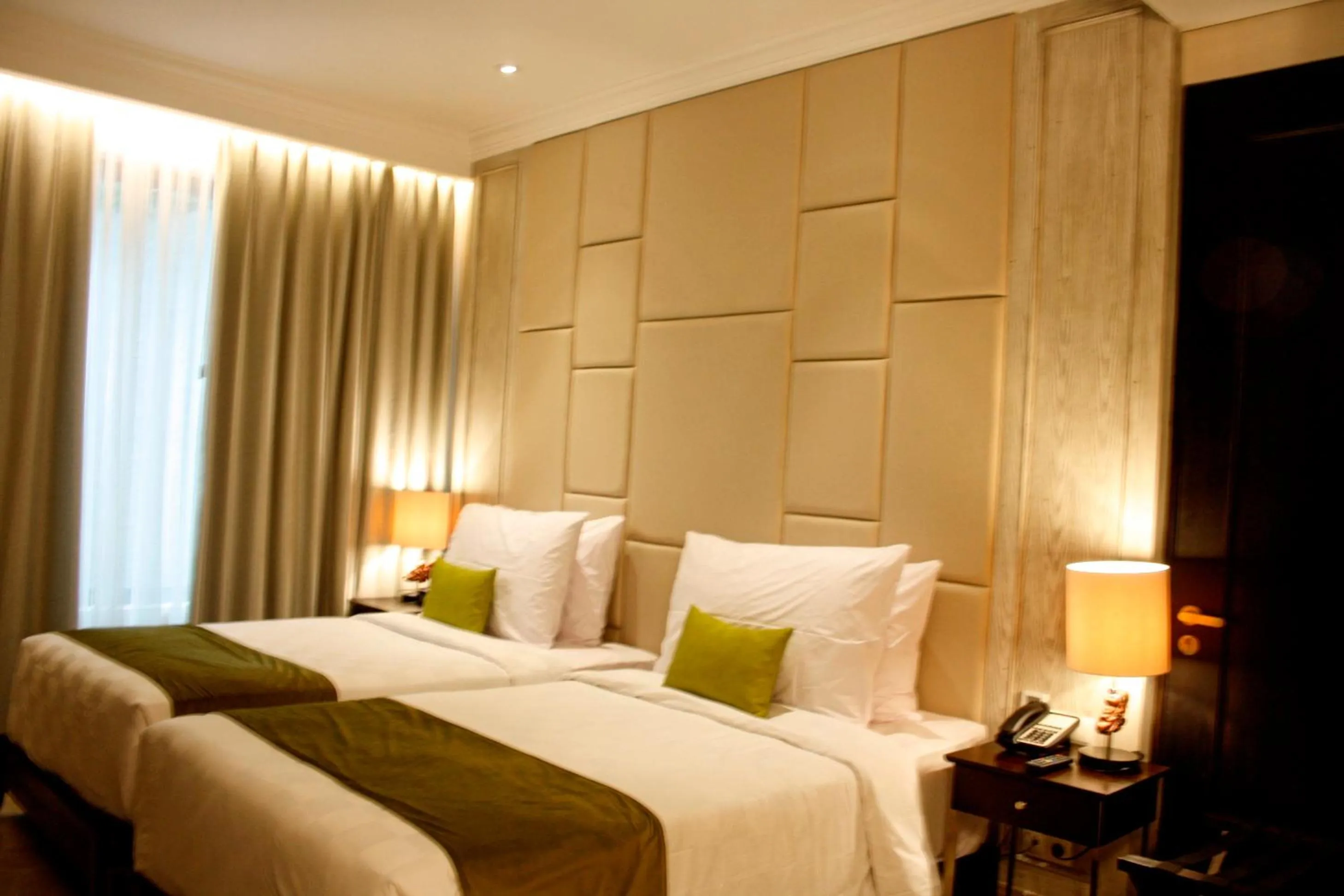 Bedroom, Bed in Jambuluwuk Oceano Seminyak Hotel