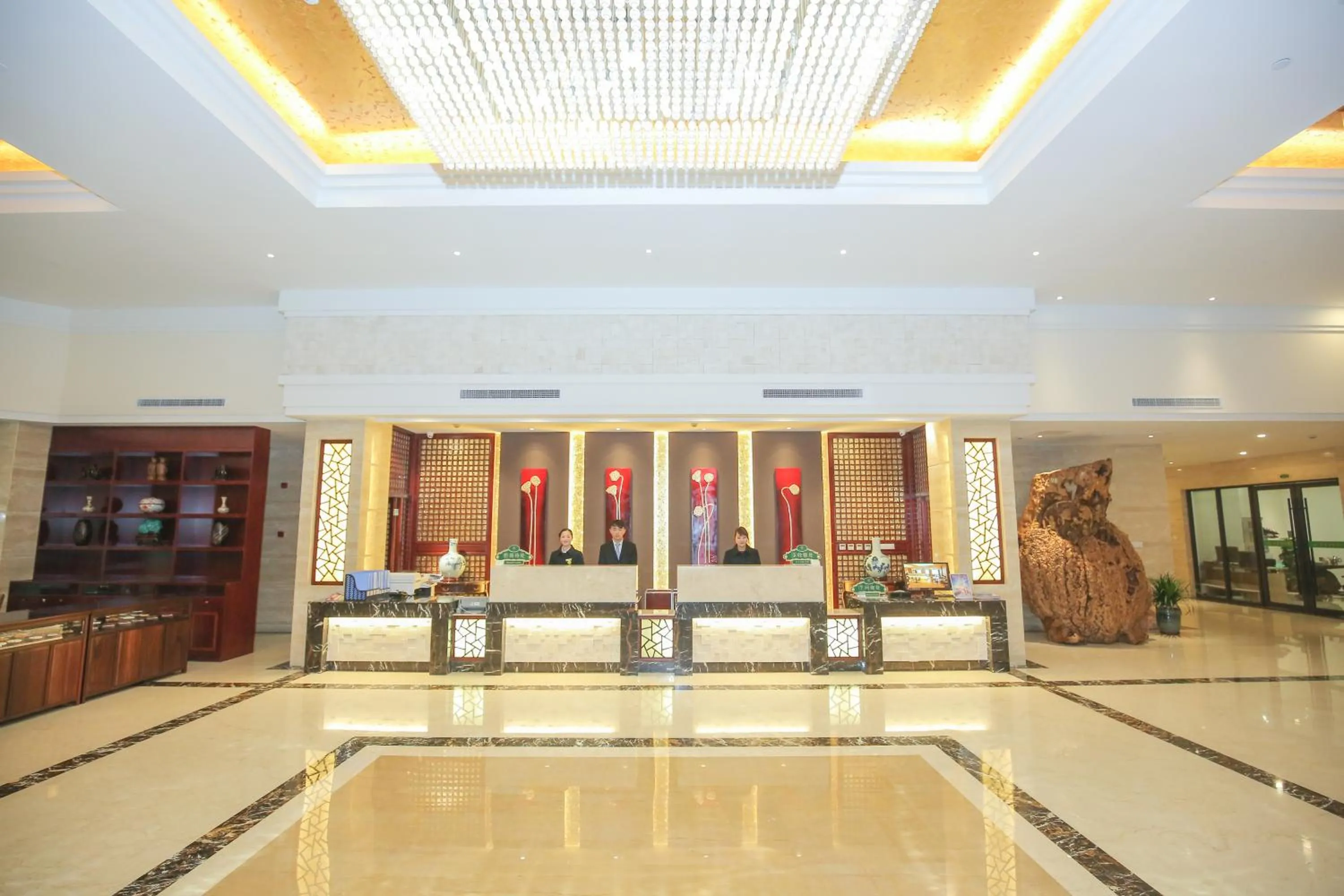 Lobby or reception in New Knight Royal Hotel Airport and International Resort