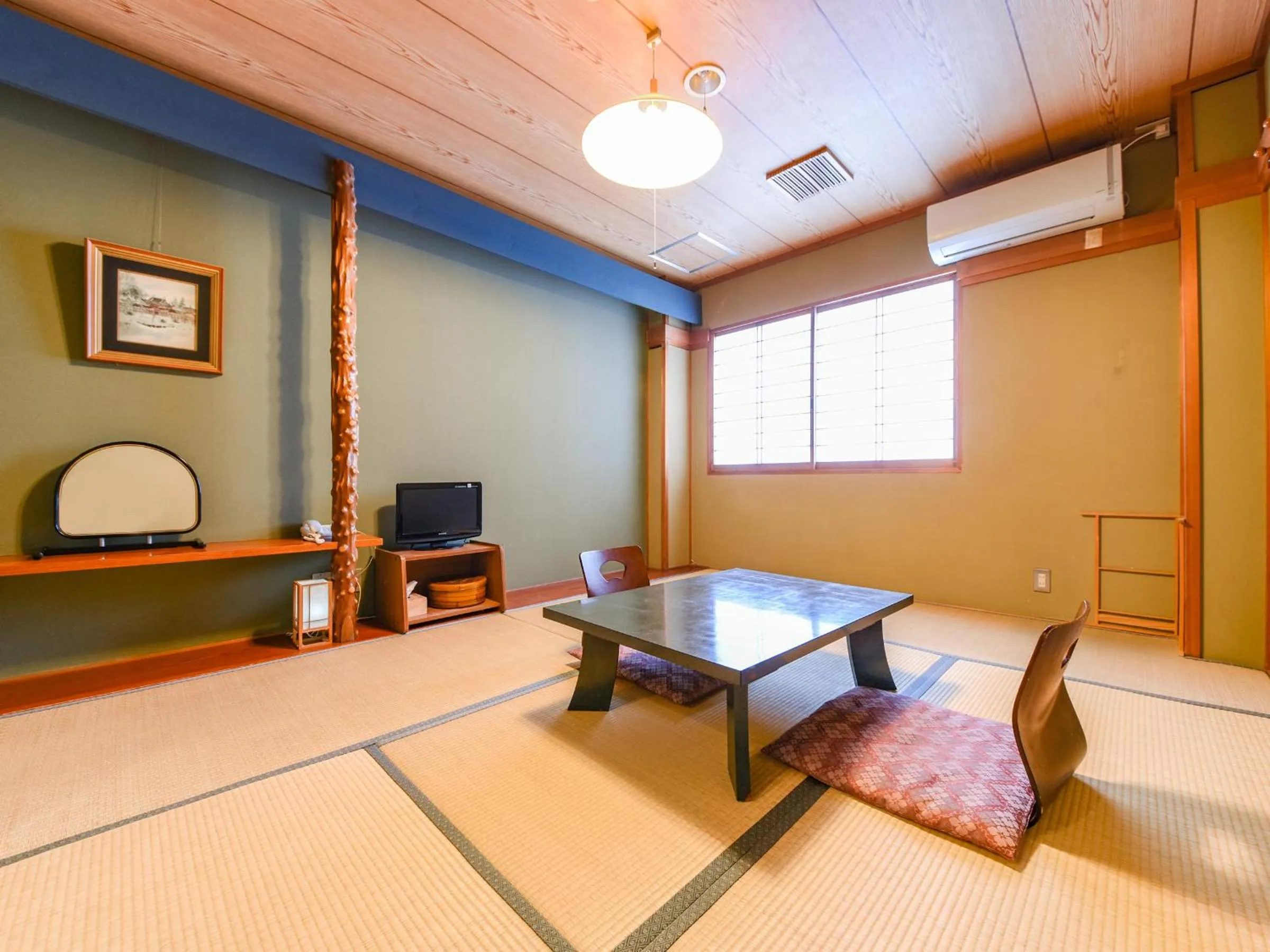 Photo of the whole room, Bed in Ryokan Marue Honkan