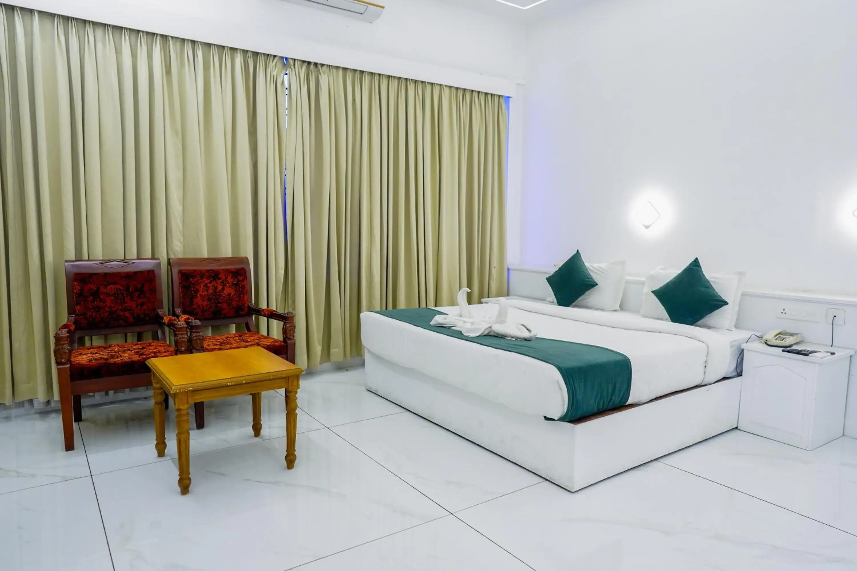 Standard Double Room - single occupancy in Casino Hotels Ltd Standard Double Room - single occupancy in Casino Hotels Ltd