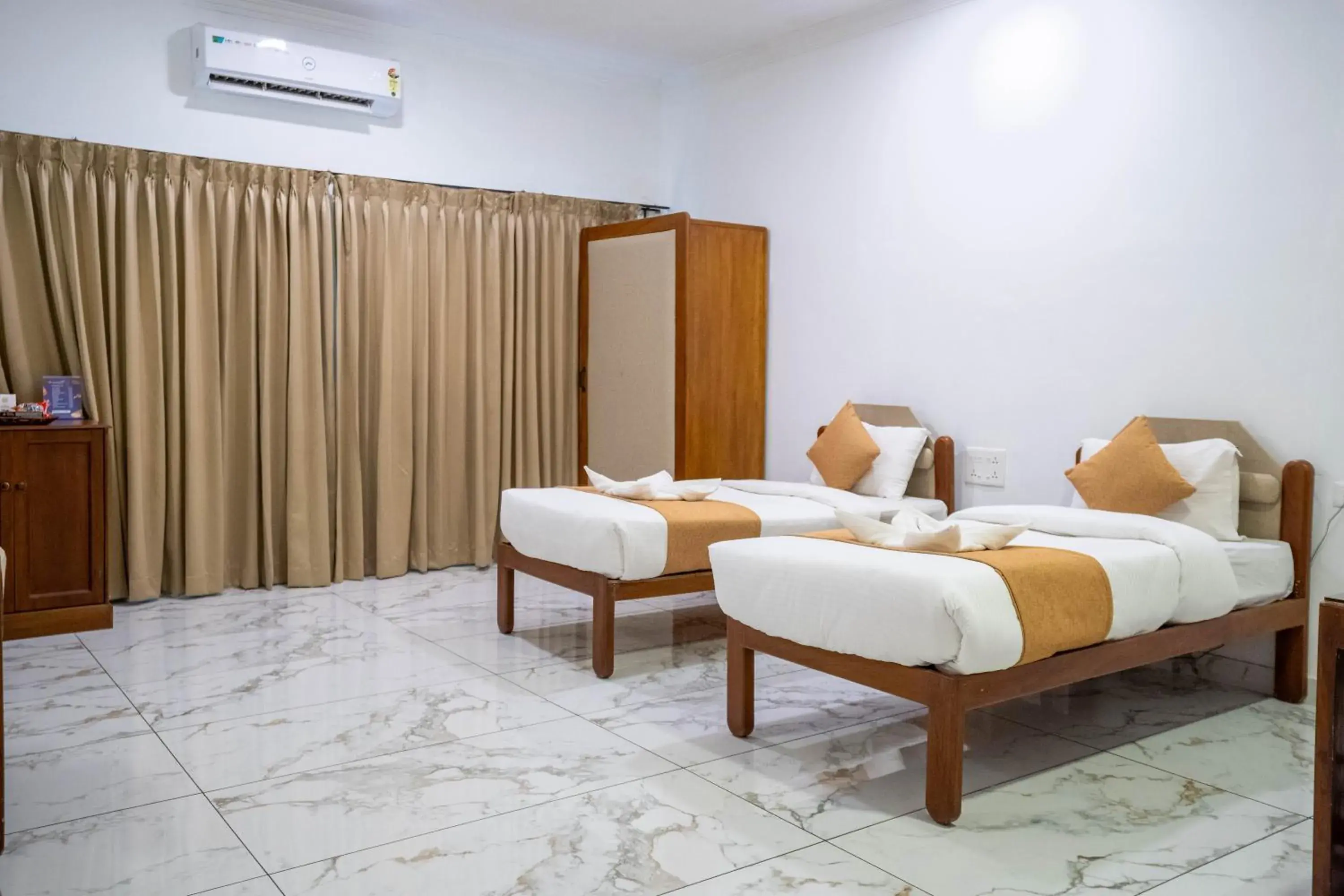 Standard Deluxe Room - single occupancy in Casino Hotels Ltd Standard Deluxe Room - single occupancy in Casino Hotels Ltd