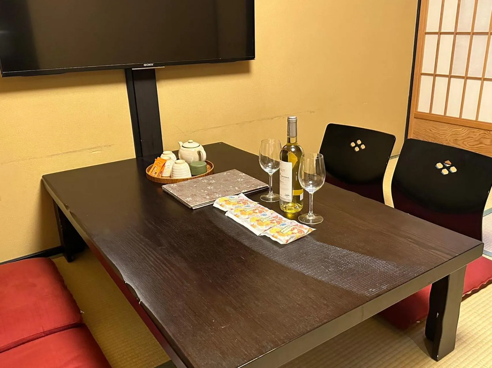 Dining area in Miro Hachijo Uchidacho Tei