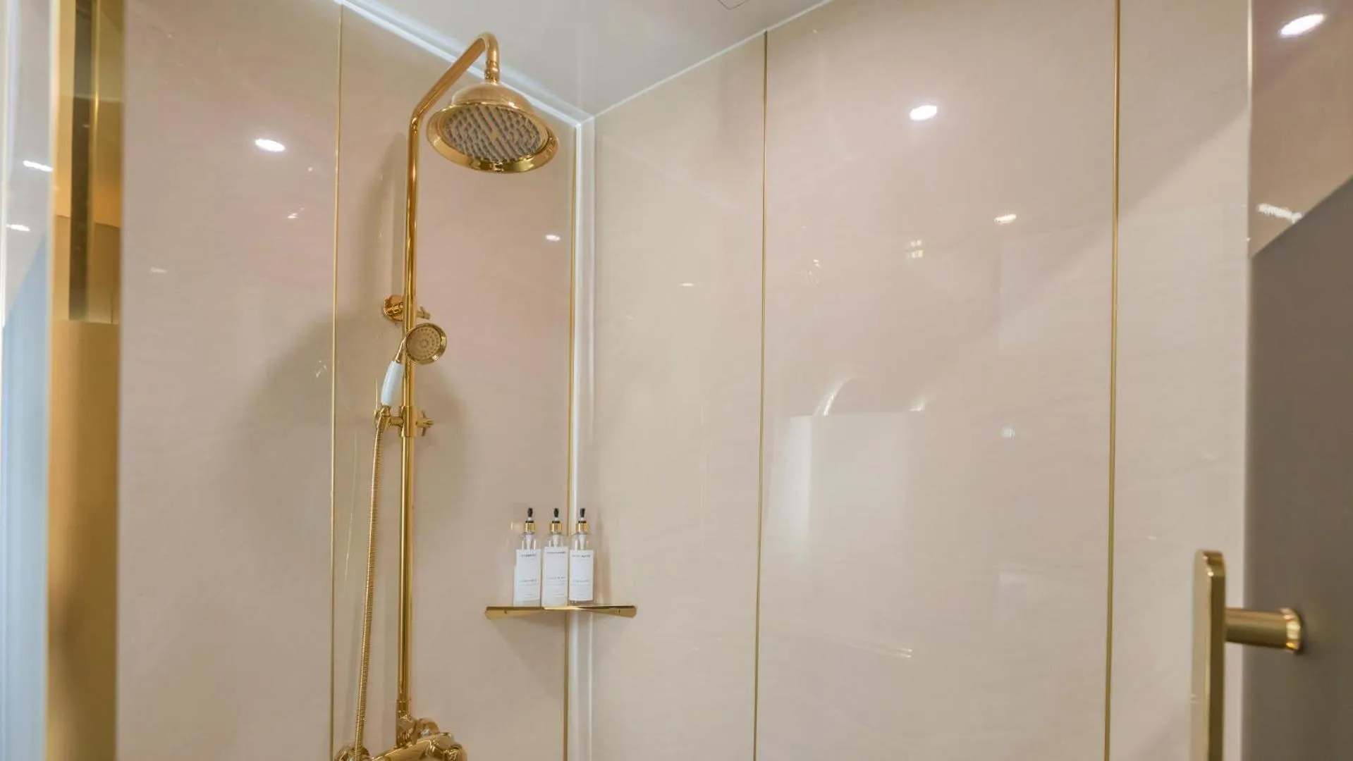 Denbasta Central Hotel Seomyeon