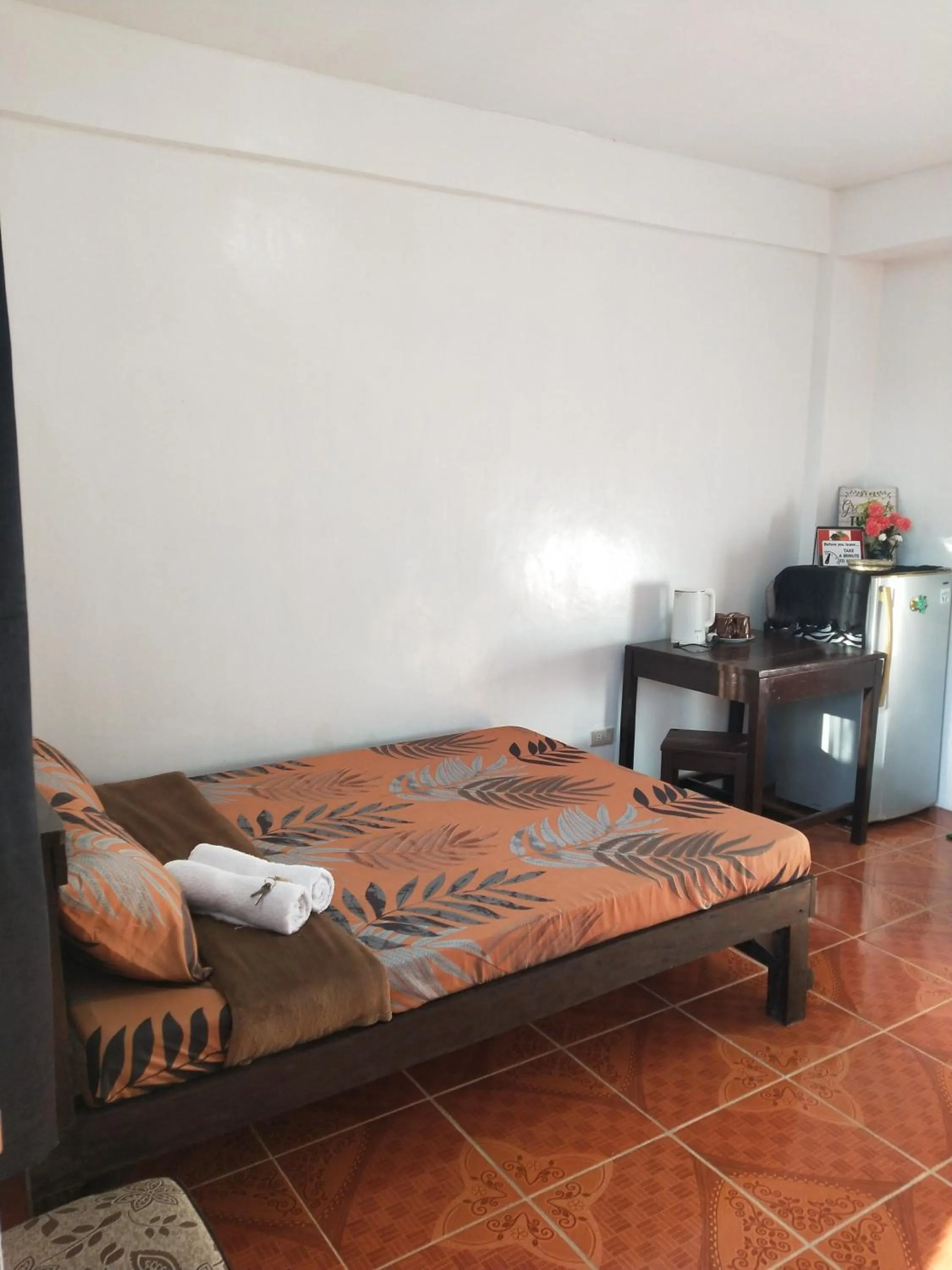 Bed in Alona's Traditional Filipino Home near 100 Islands Wharf