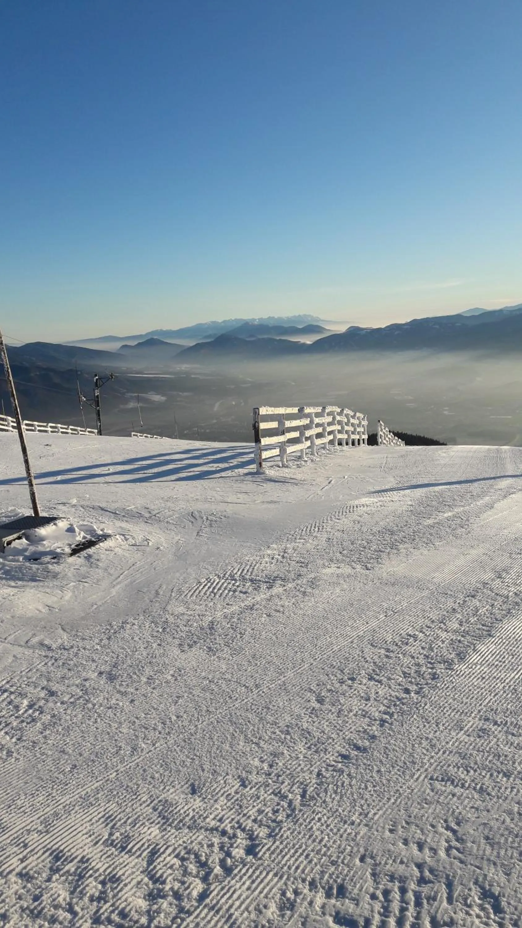 Skiing in Modern city center apartment with private parking