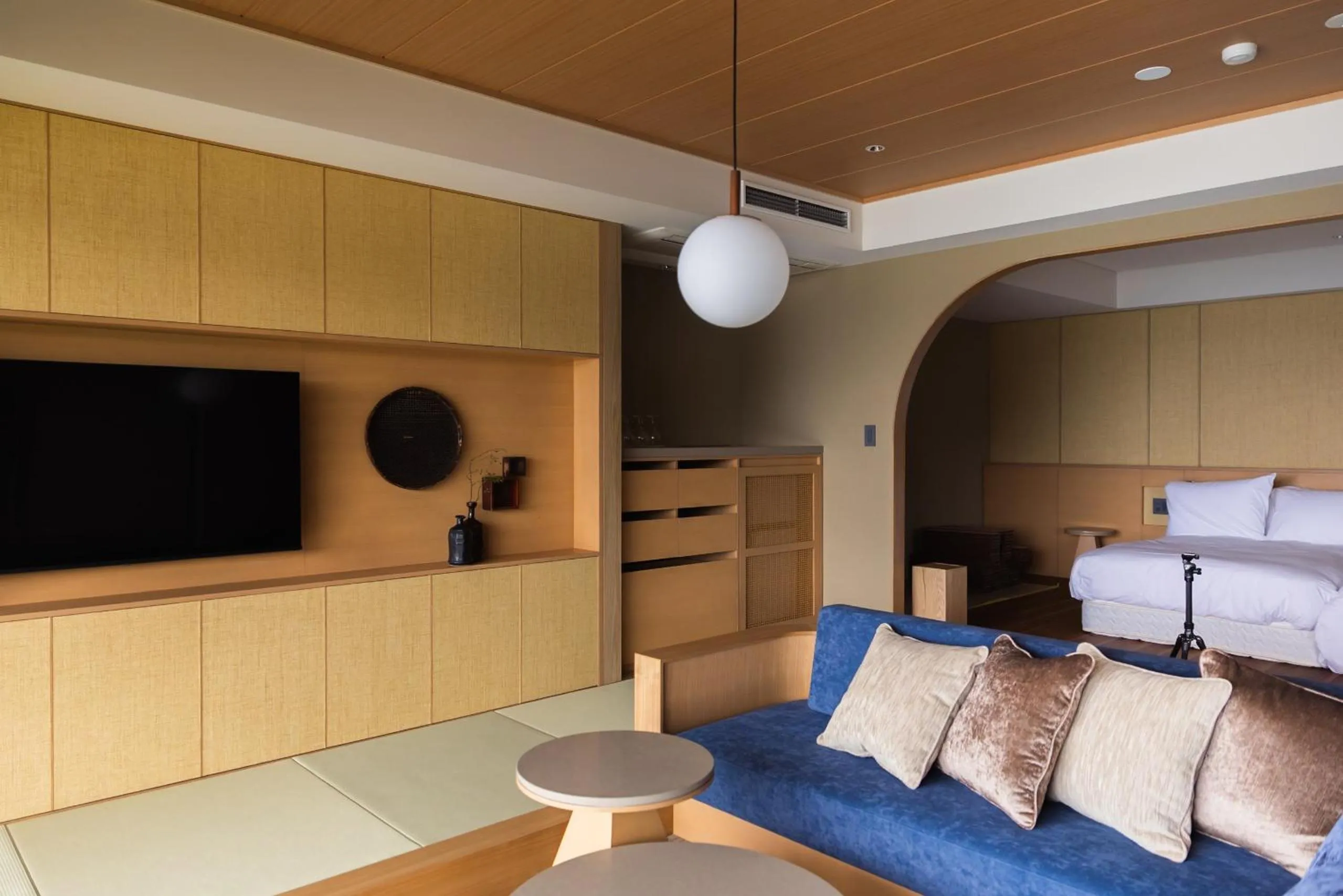 Photo of the whole room, Bed in IZU RETREAT by Onko Chishin