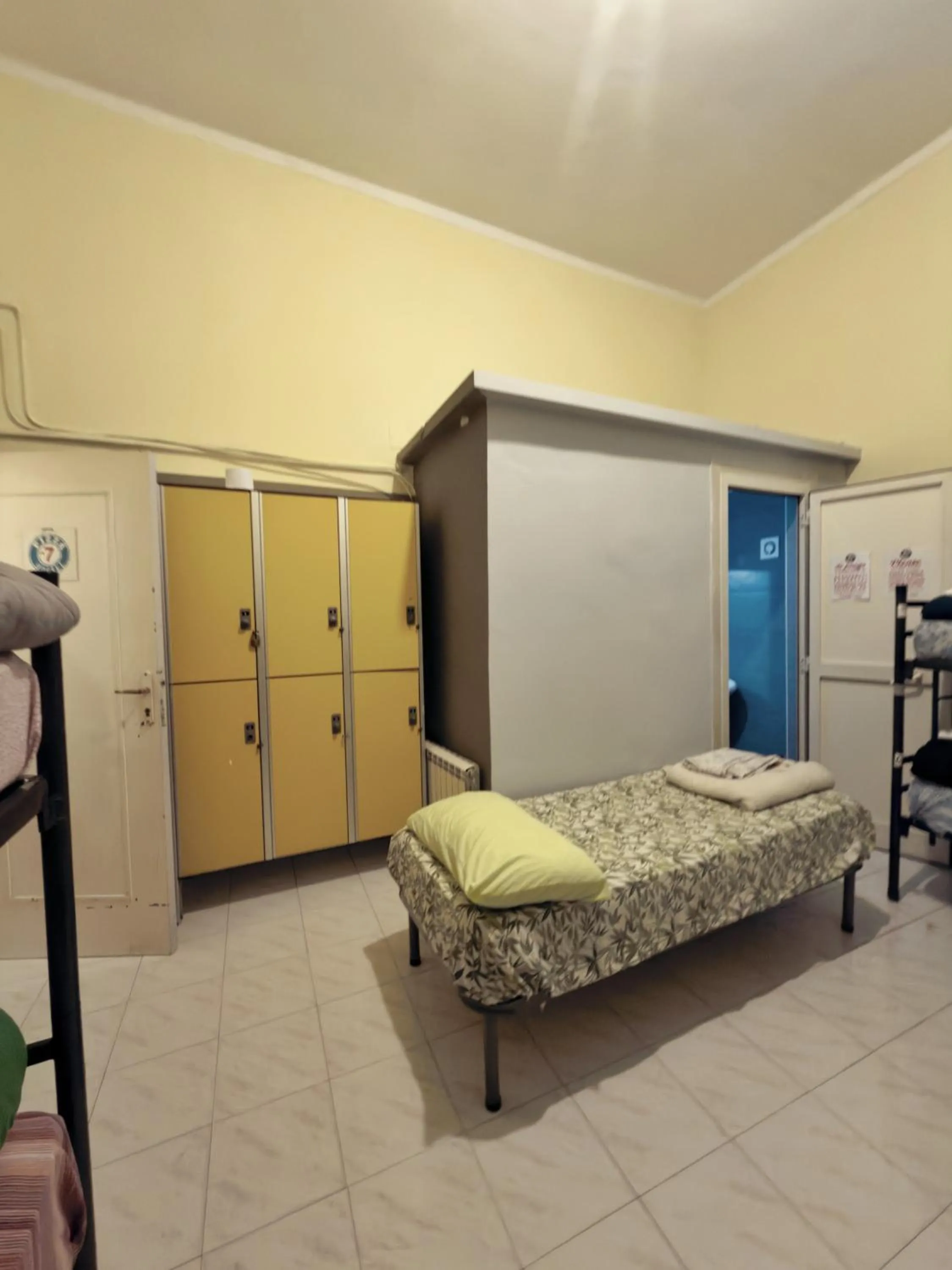 Bed in Naples Pizza Hostel