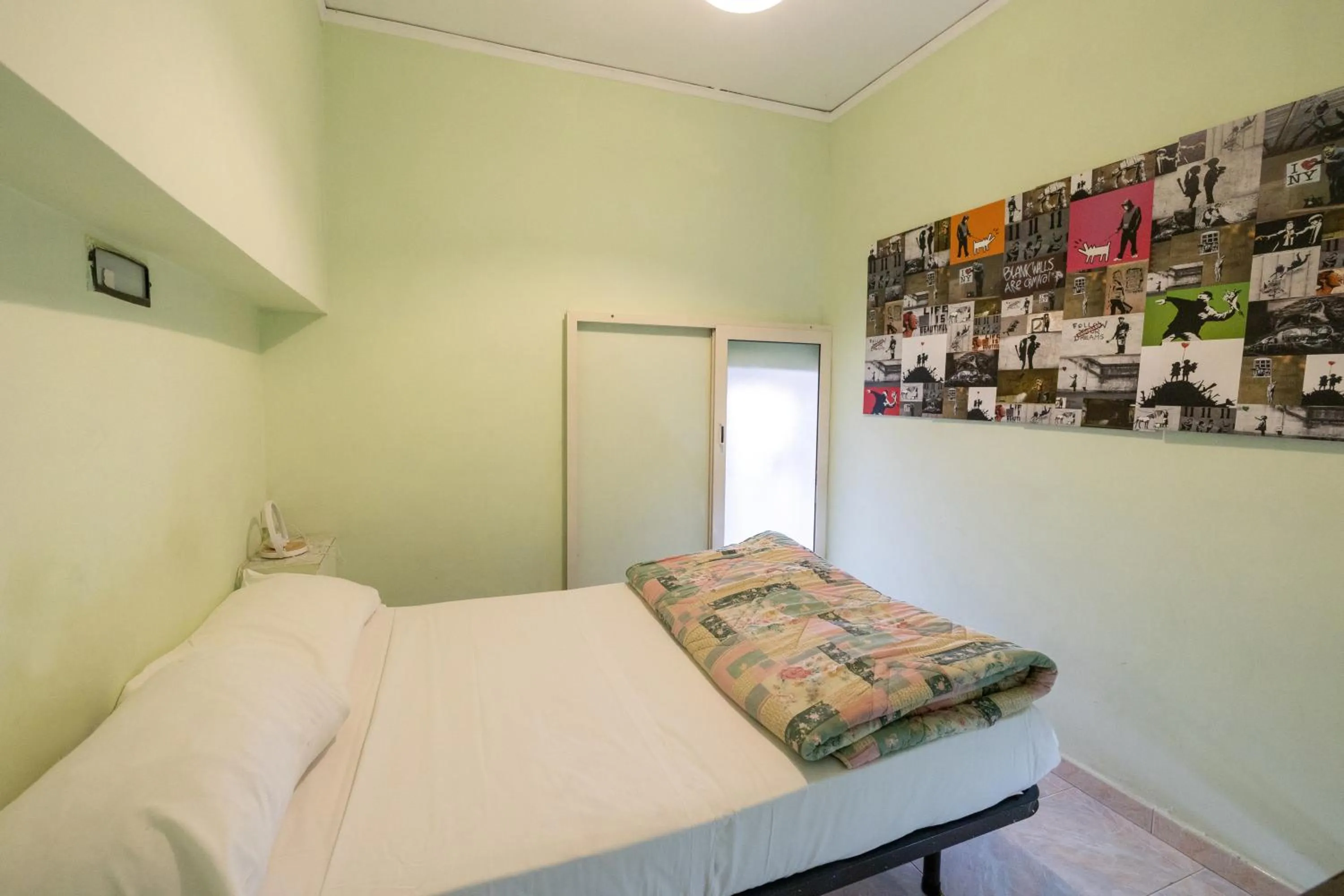 Bed in Naples Pizza Hostel