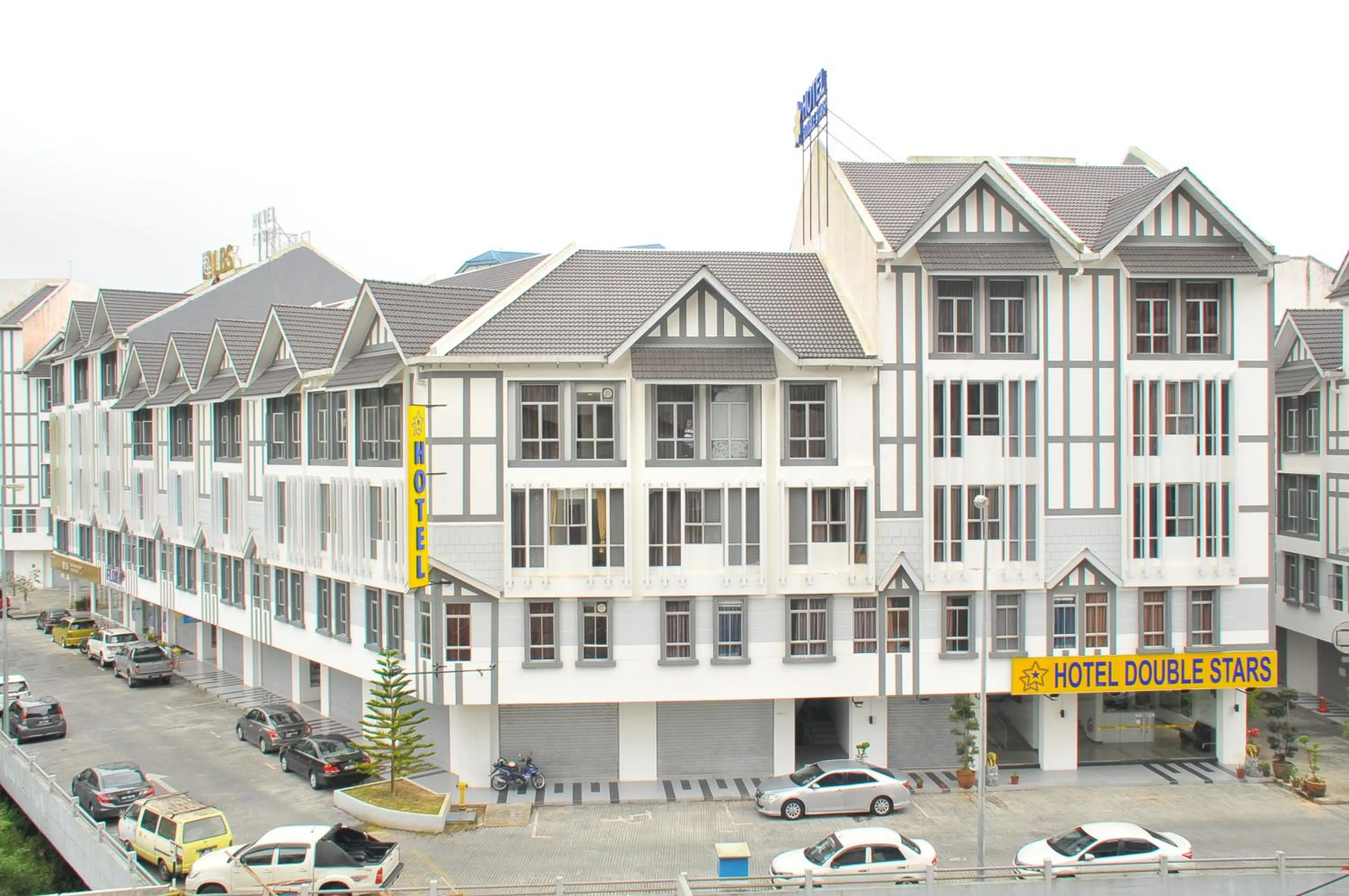 Property building in Hotel Double Stars Cameron Highlands