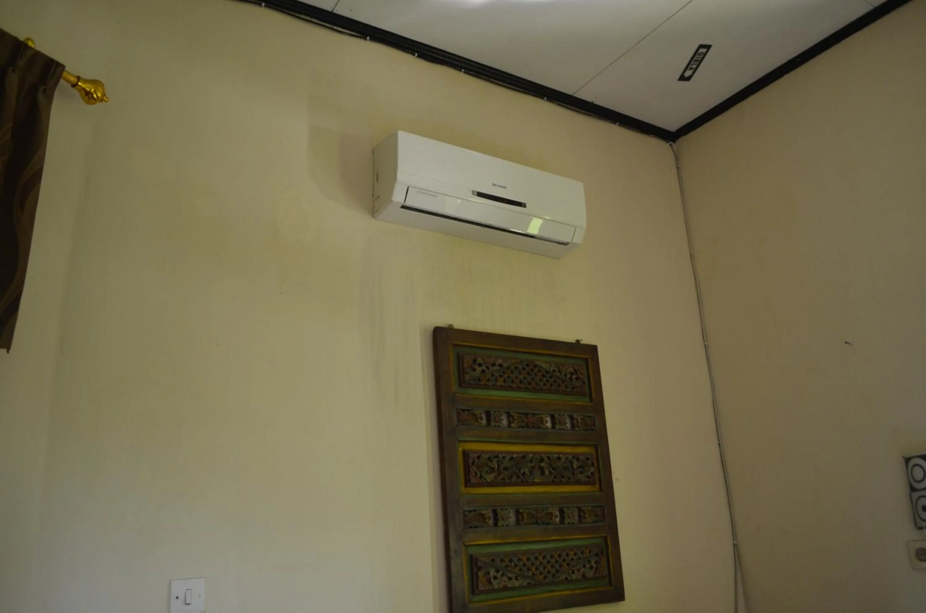 air conditioner in Sartika Family Prawirotaman