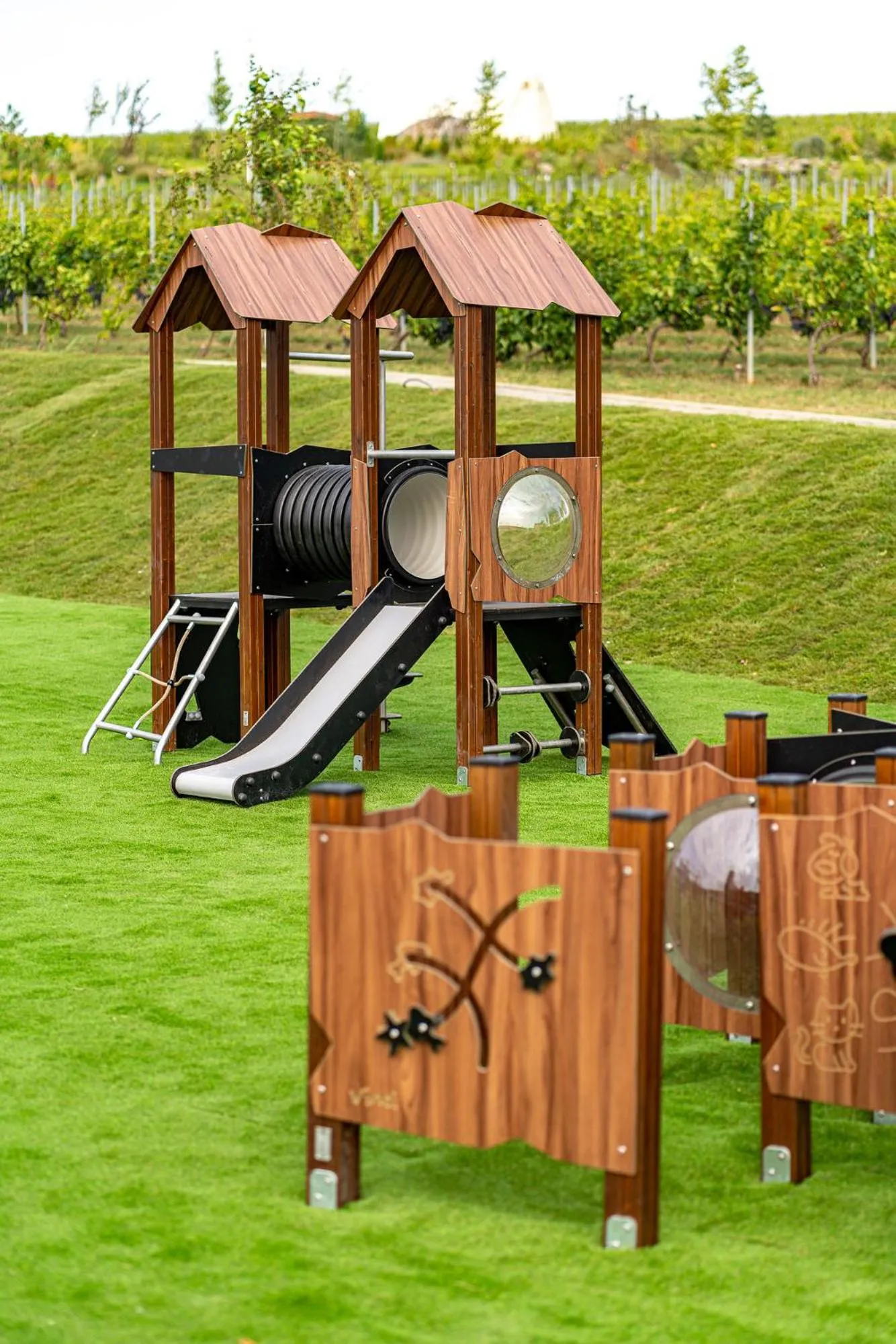 Children play ground in Casa Timiș - Wellness & Spa Resort