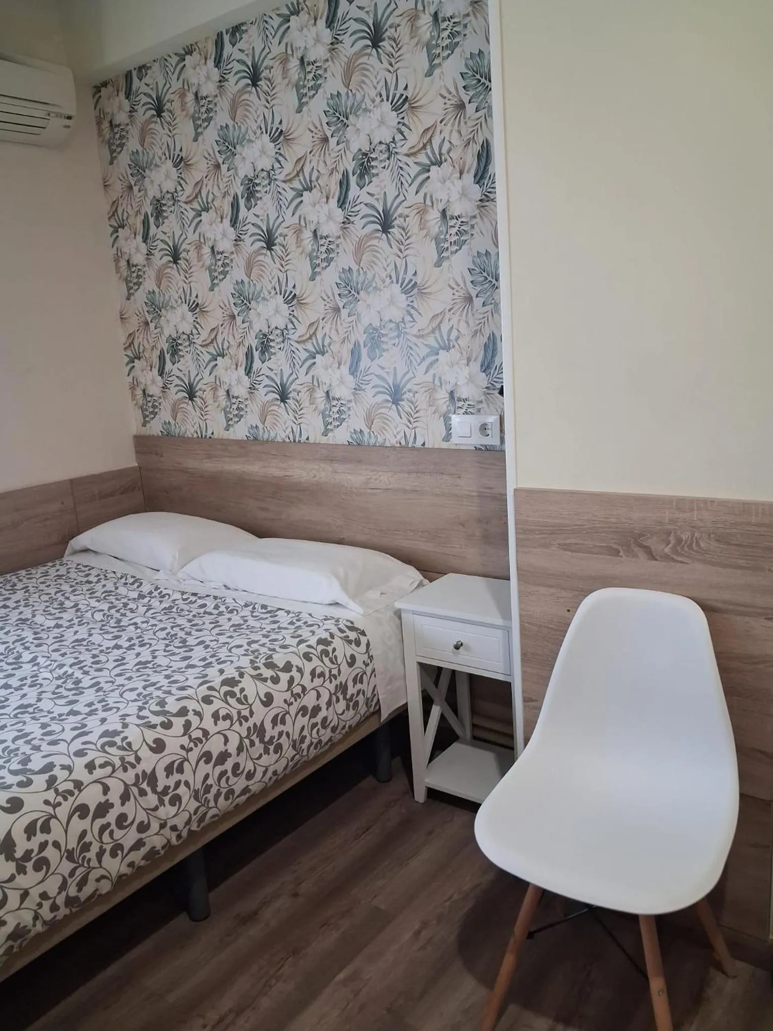 Bed in Hostal La Pastora