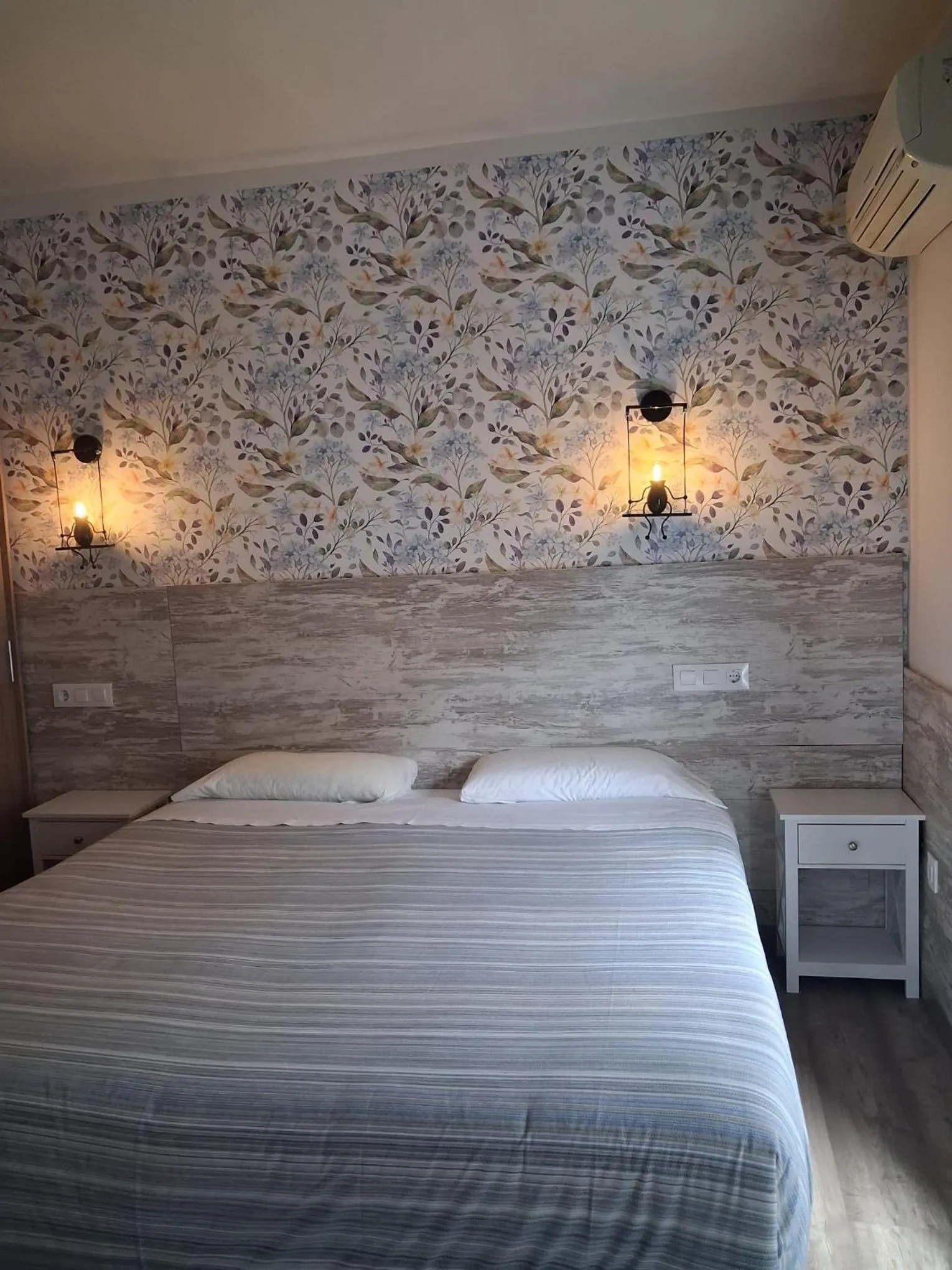 Bed in Hostal La Pastora