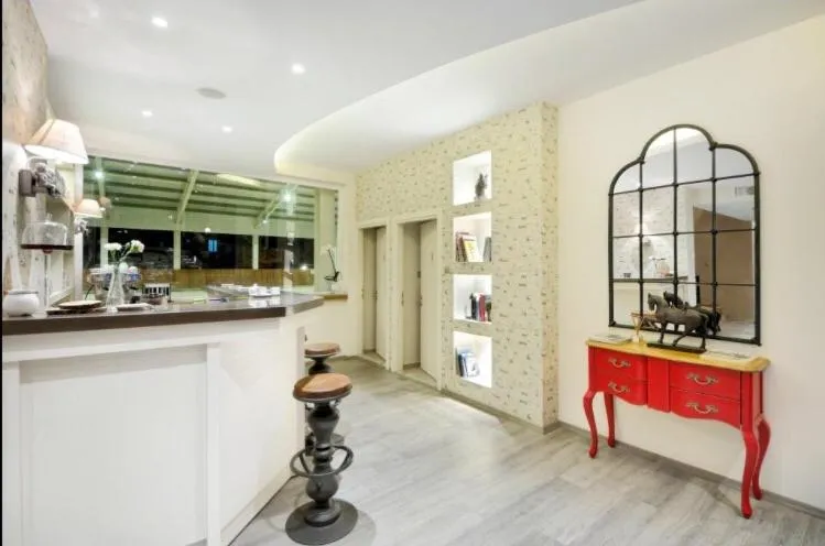 Drinks in B. Equine Range Hotel