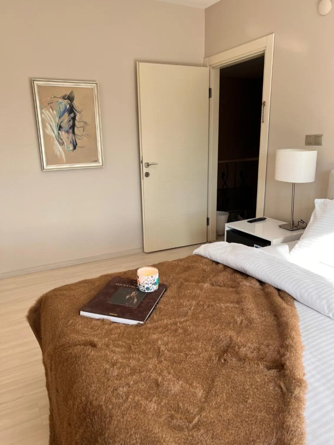 Bed in B. Equine Range Hotel