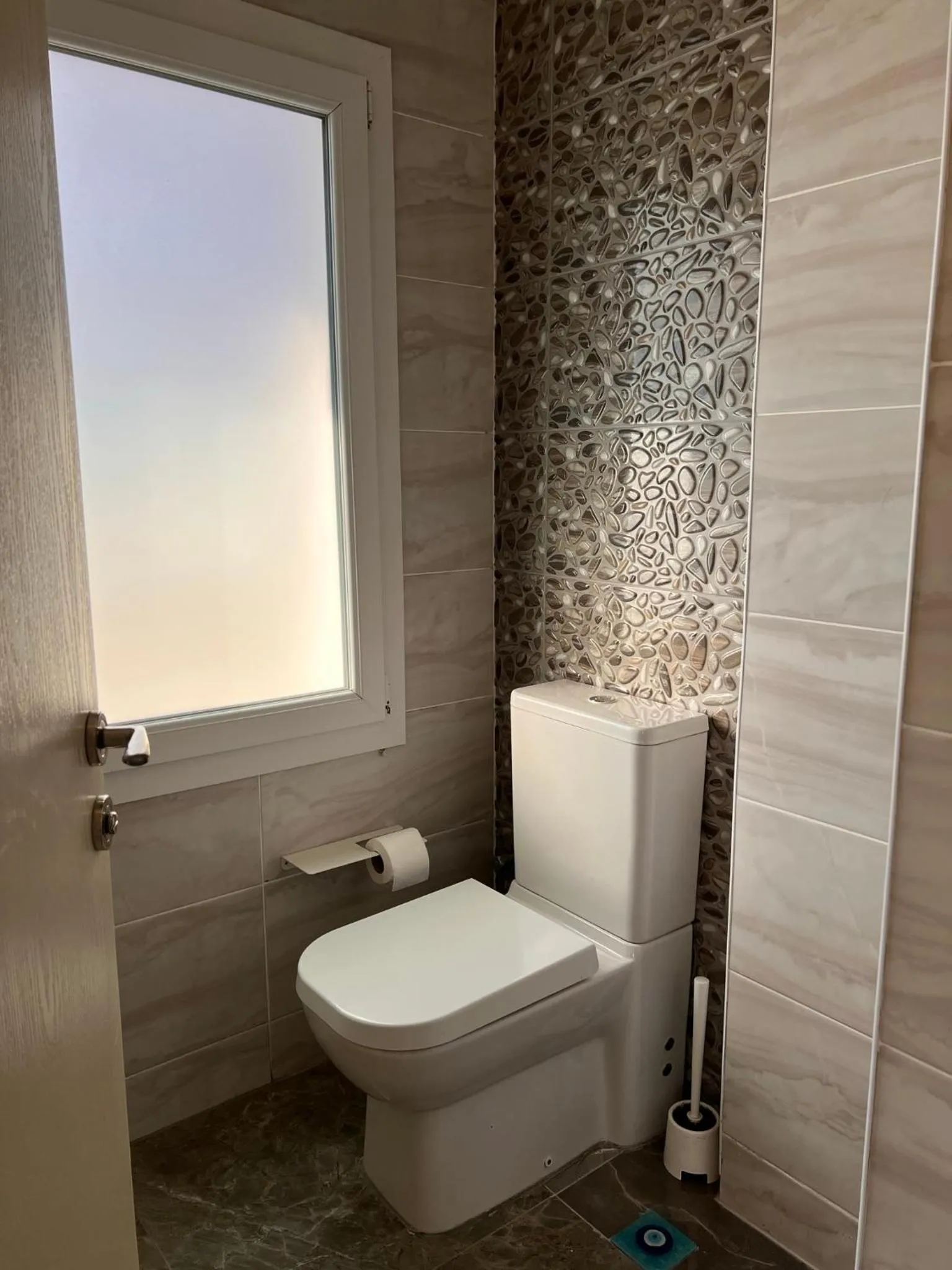 B. Equine Range Hotel