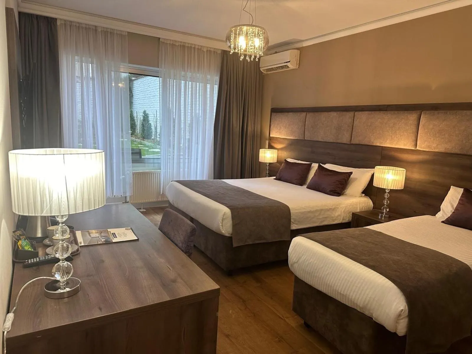 Bedroom, Bed in Hotel Agenda Louise