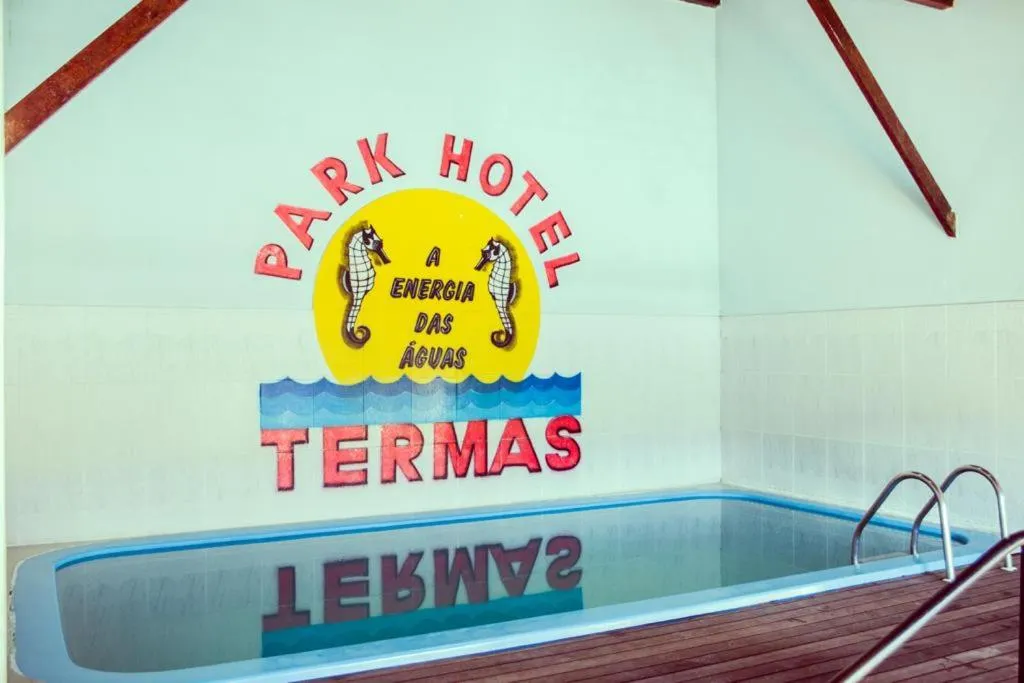 Swimming pool in Termas Park Hotel