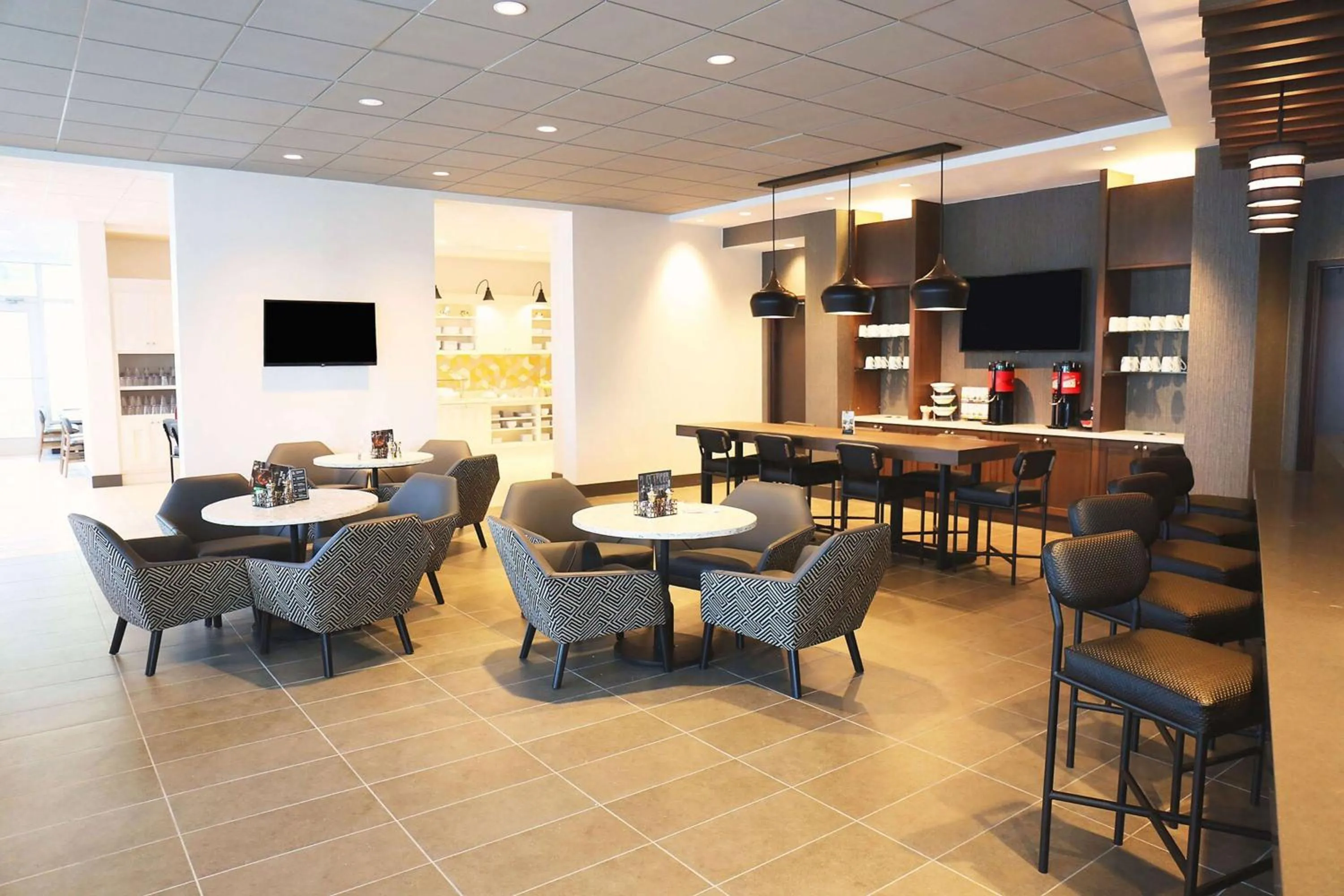 Lobby or reception in Hyatt Place Austin Airport