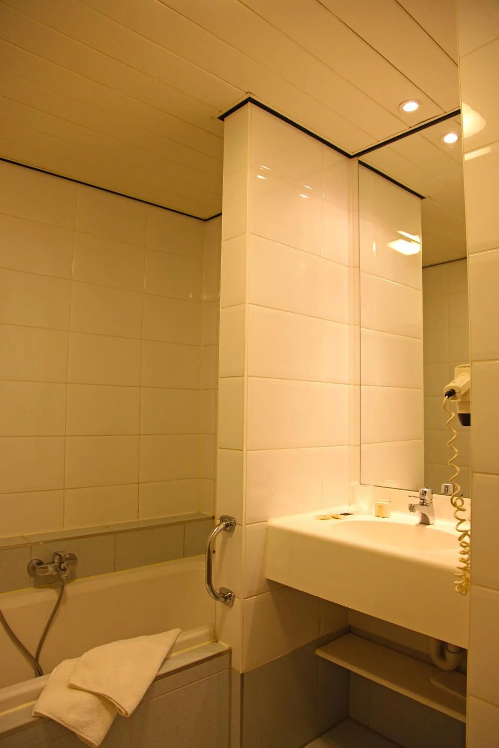 Triple Room - single occupancy in Hotel Cajou Triple Room - single occupancy in Hotel Cajou