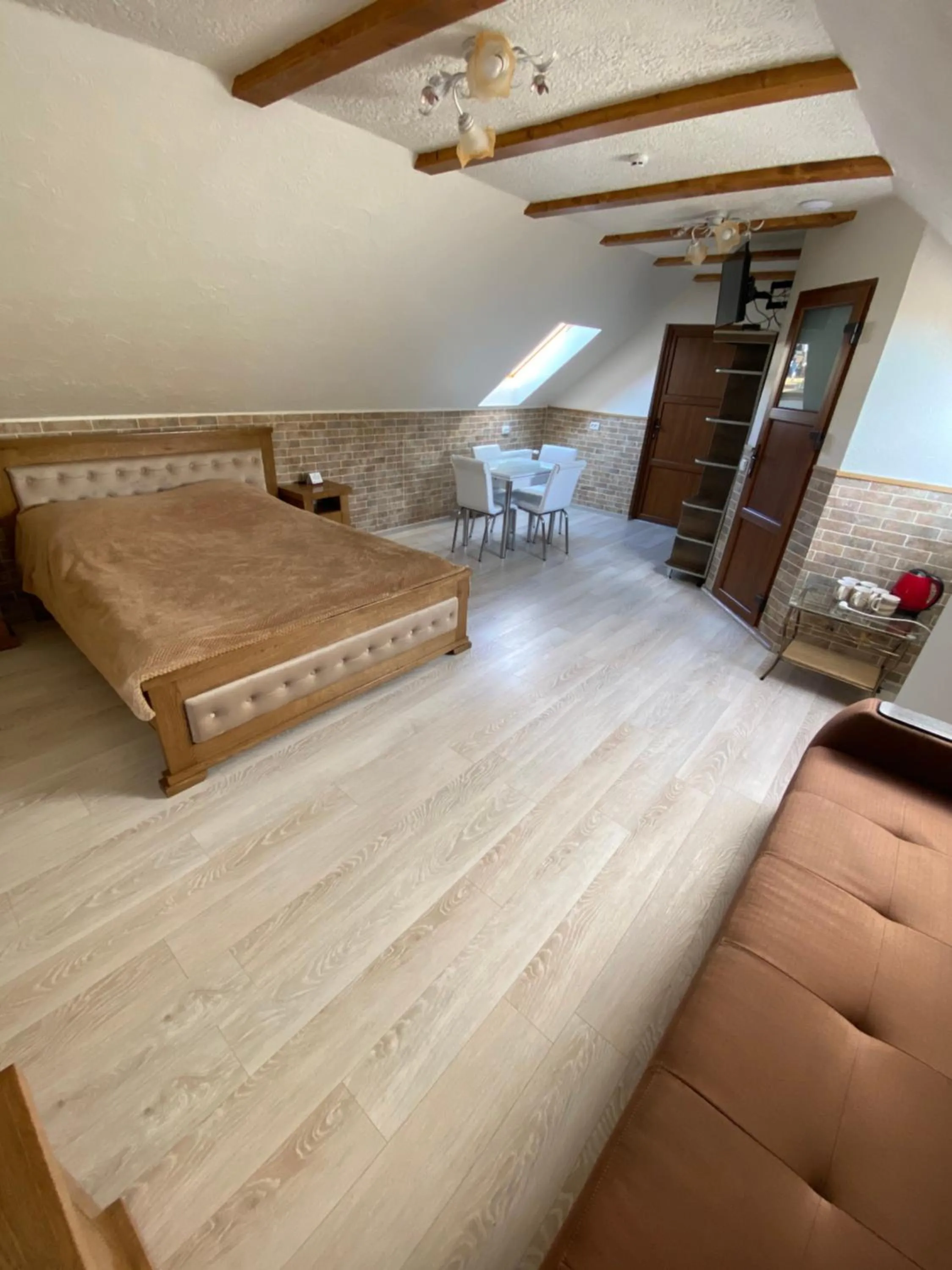 Living room, Bed in Zatyshok nad Prutom