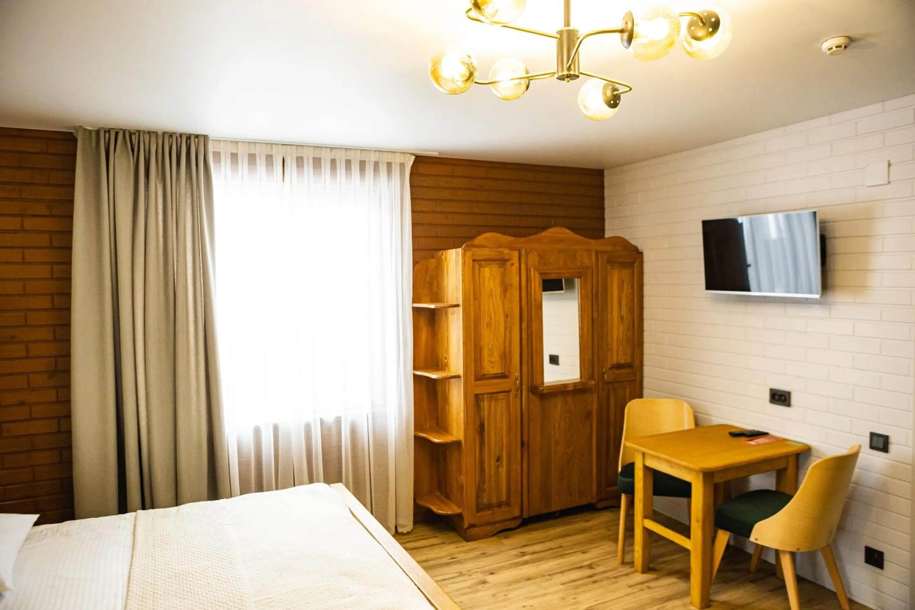 Property building, Bed in Zatyshok nad Prutom