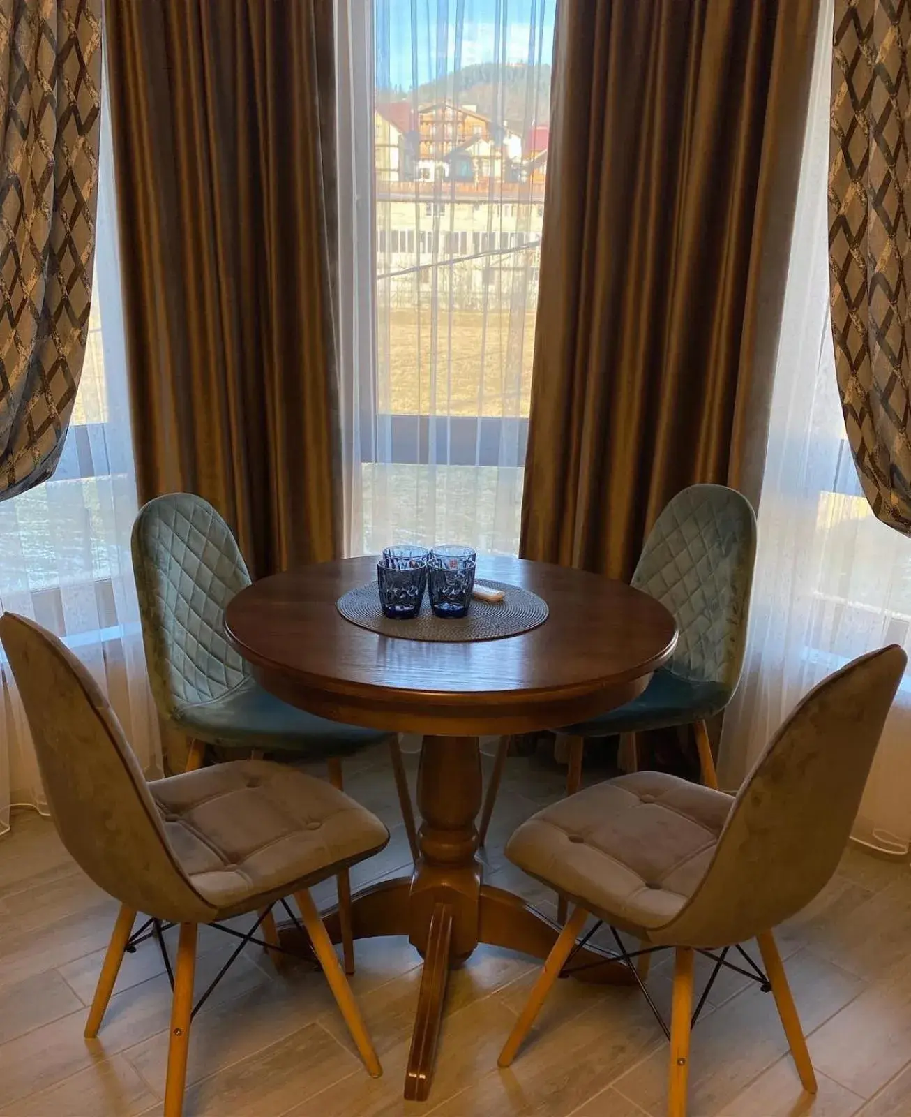 Two-Bedroom Apartment in Zatyshok nad Prutom Two-Bedroom Apartment in Zatyshok nad Prutom