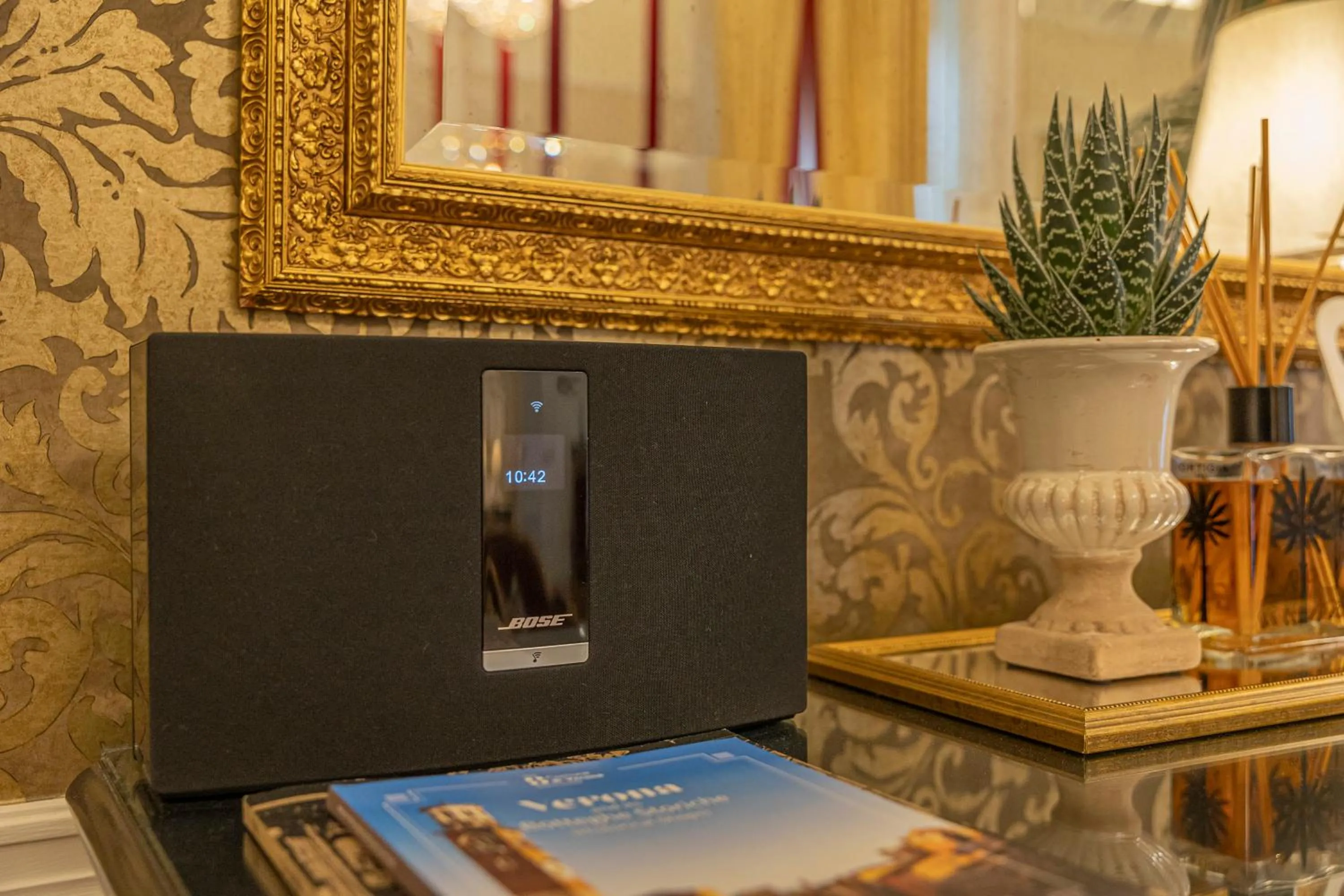 Living room in Palazzo Monga Boutique Guesthouse