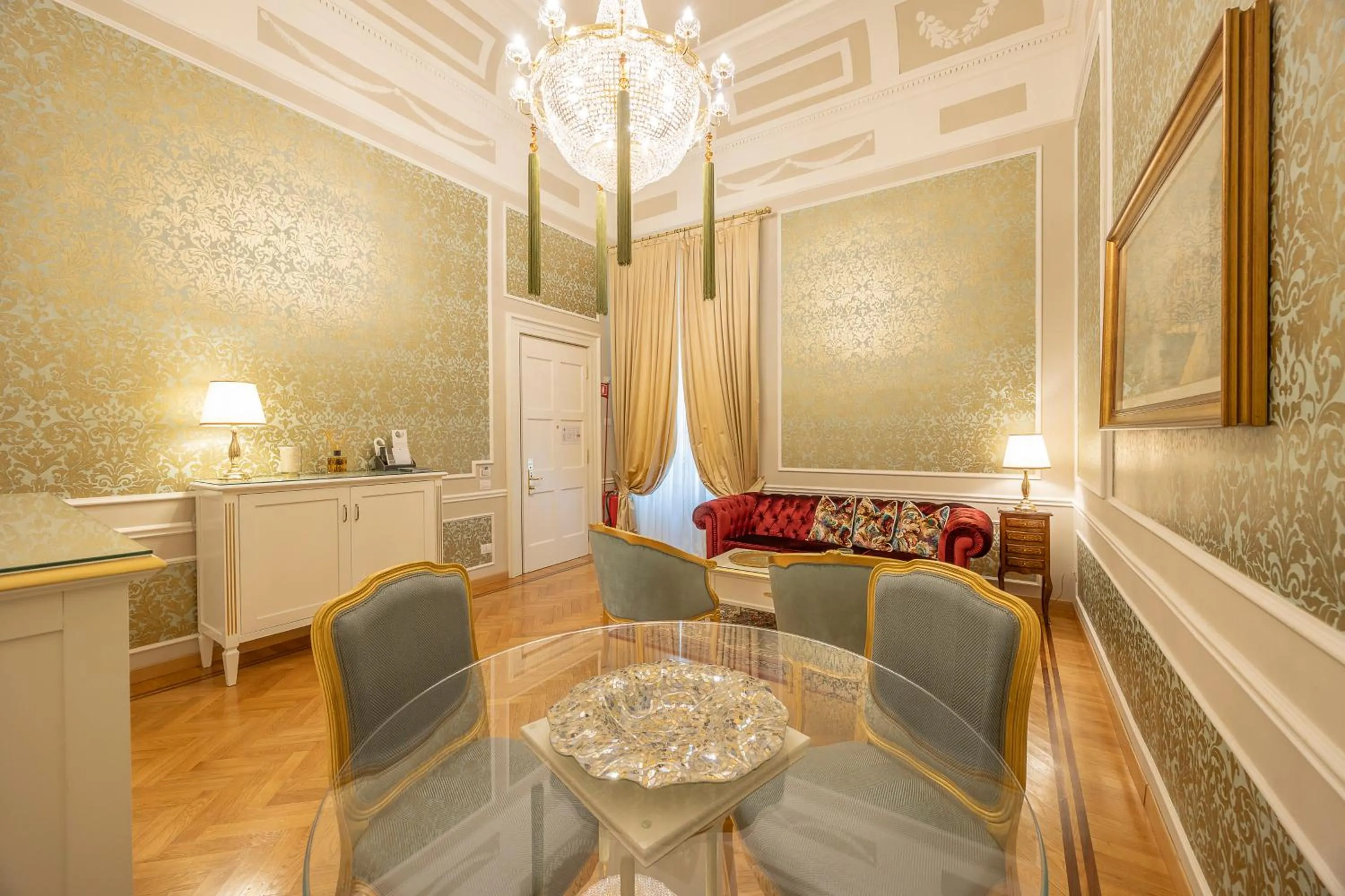 Living room in Palazzo Monga Boutique Guesthouse