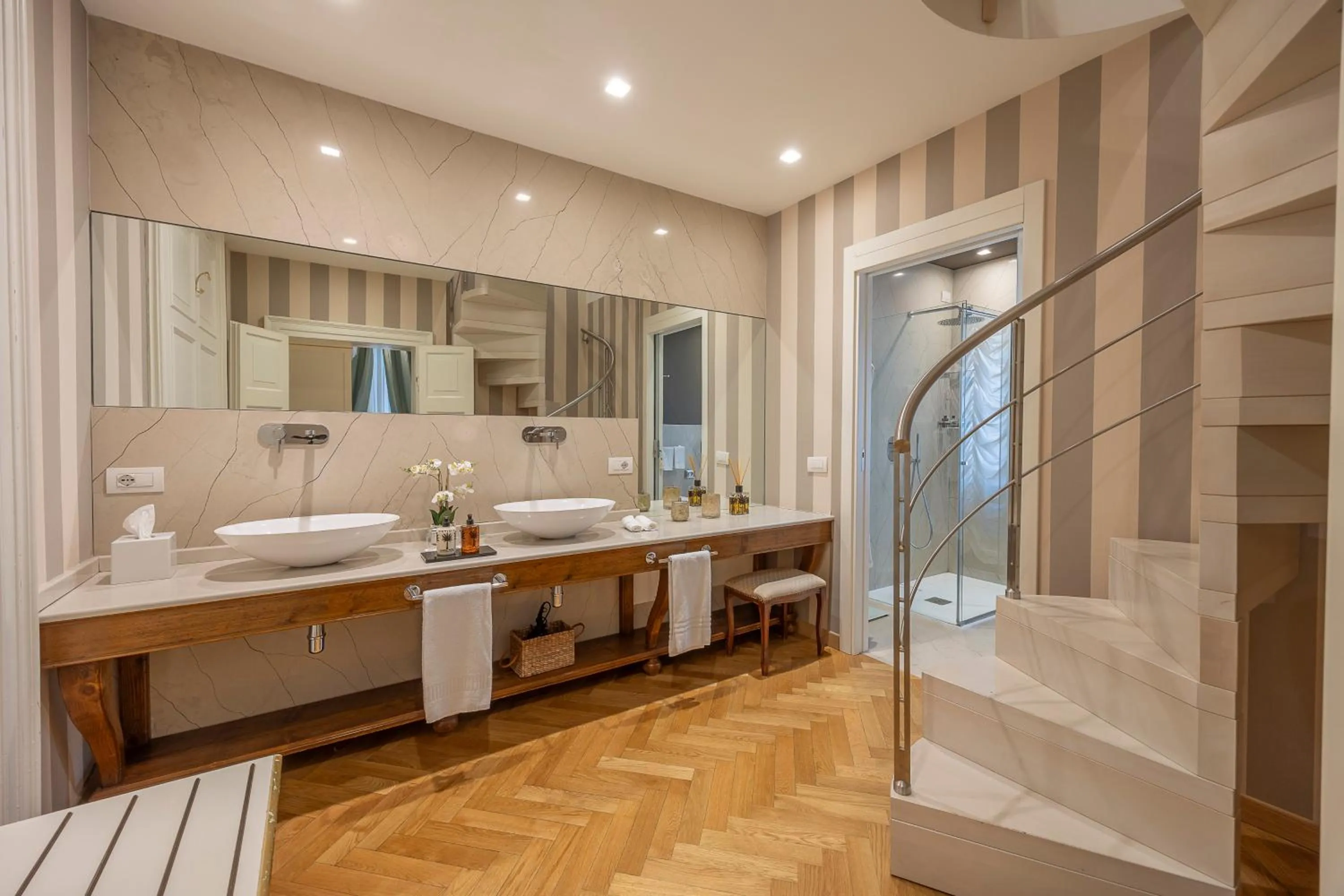 Shower in Palazzo Monga Boutique Guesthouse