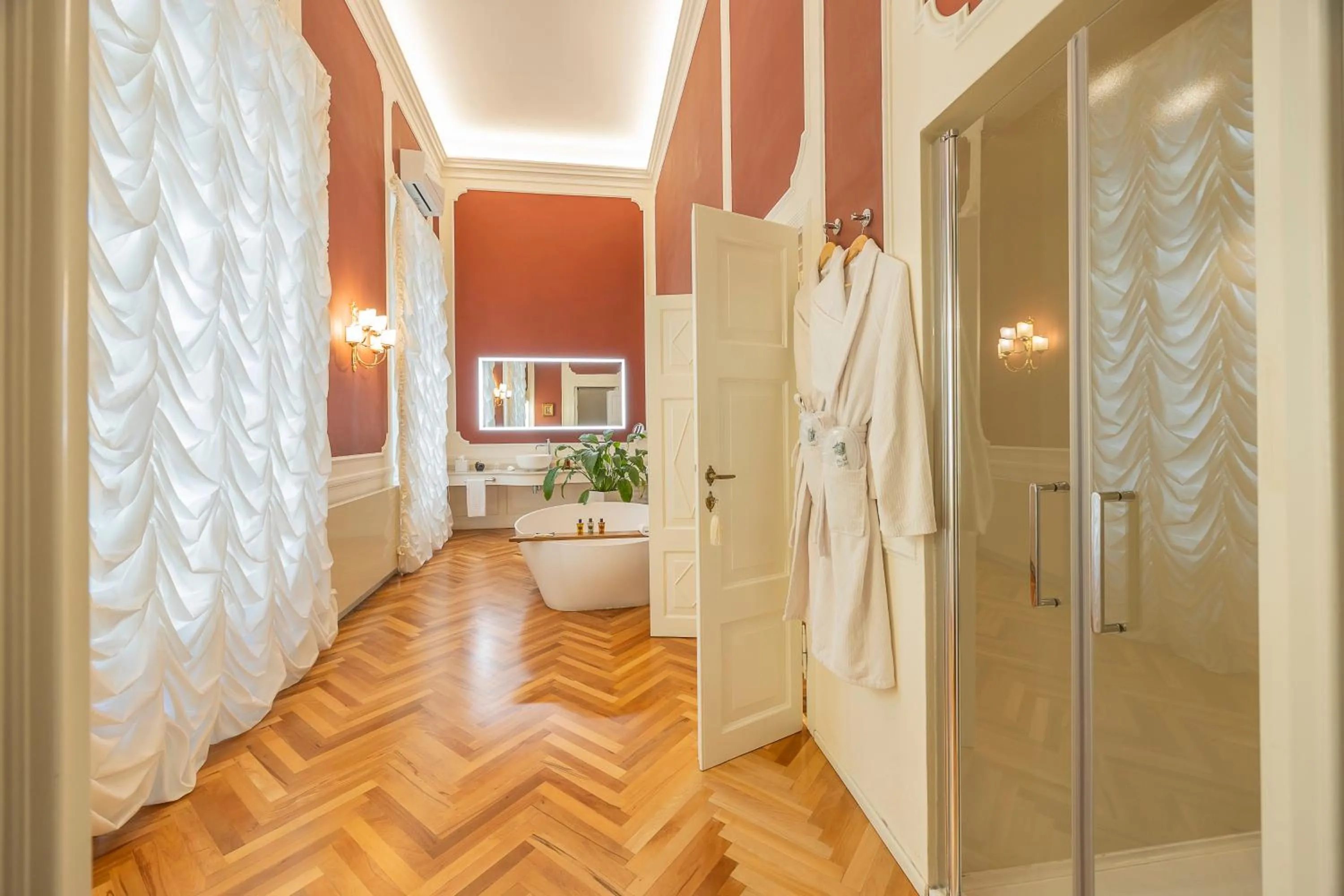 Shower in Palazzo Monga Boutique Guesthouse