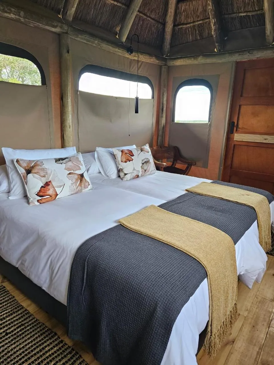 Bedroom, Bed in Addo Elephant Safari Lodge - Bellevue Forest Reserve