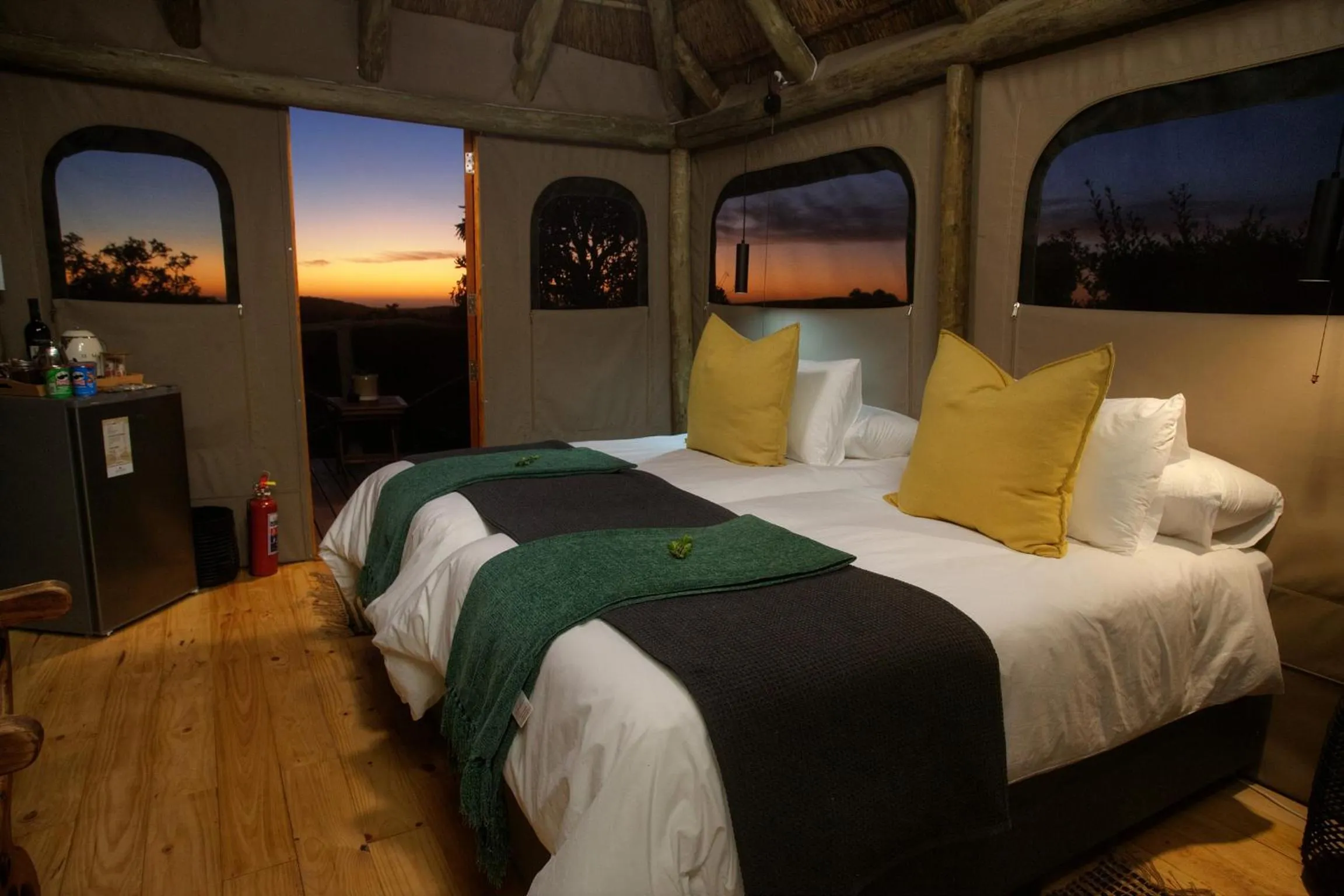 Bedroom, Bed in Addo Elephant Safari Lodge - Bellevue Forest Reserve