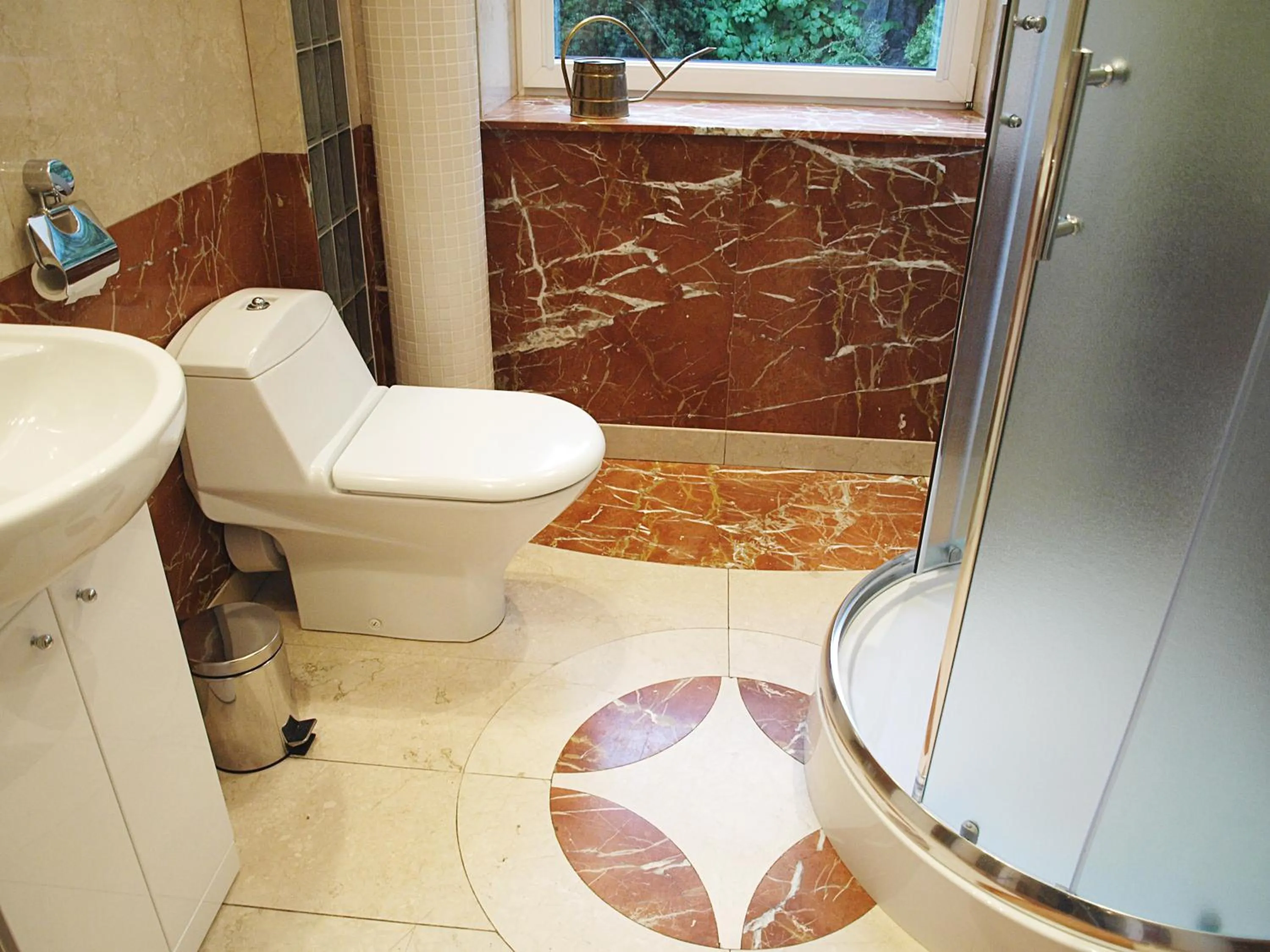 Bathroom in BTHouse, Pokoje Gościnne